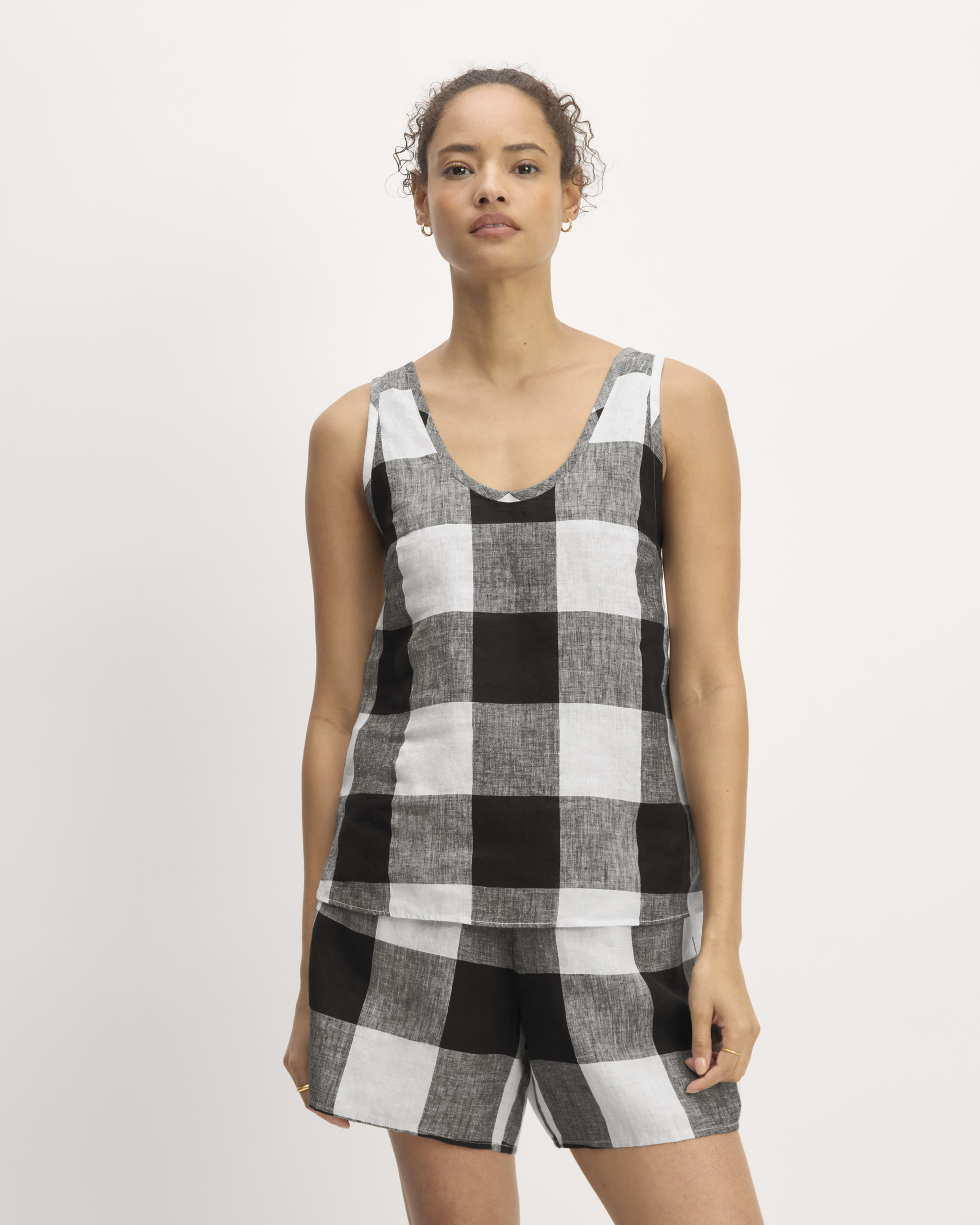 The Scoop Tank In Linen Bone Black Check Everlane