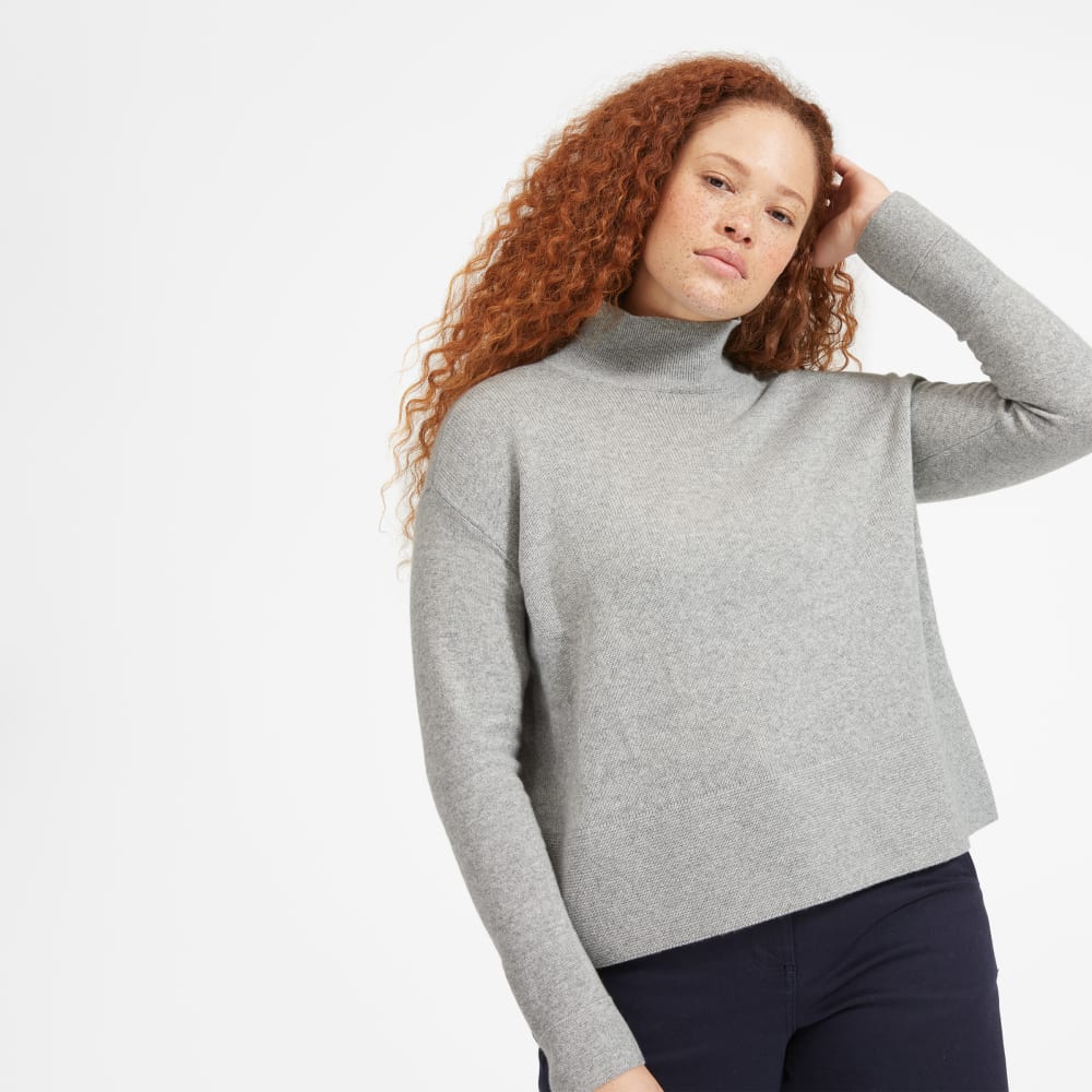everlane cashmere square turtleneck