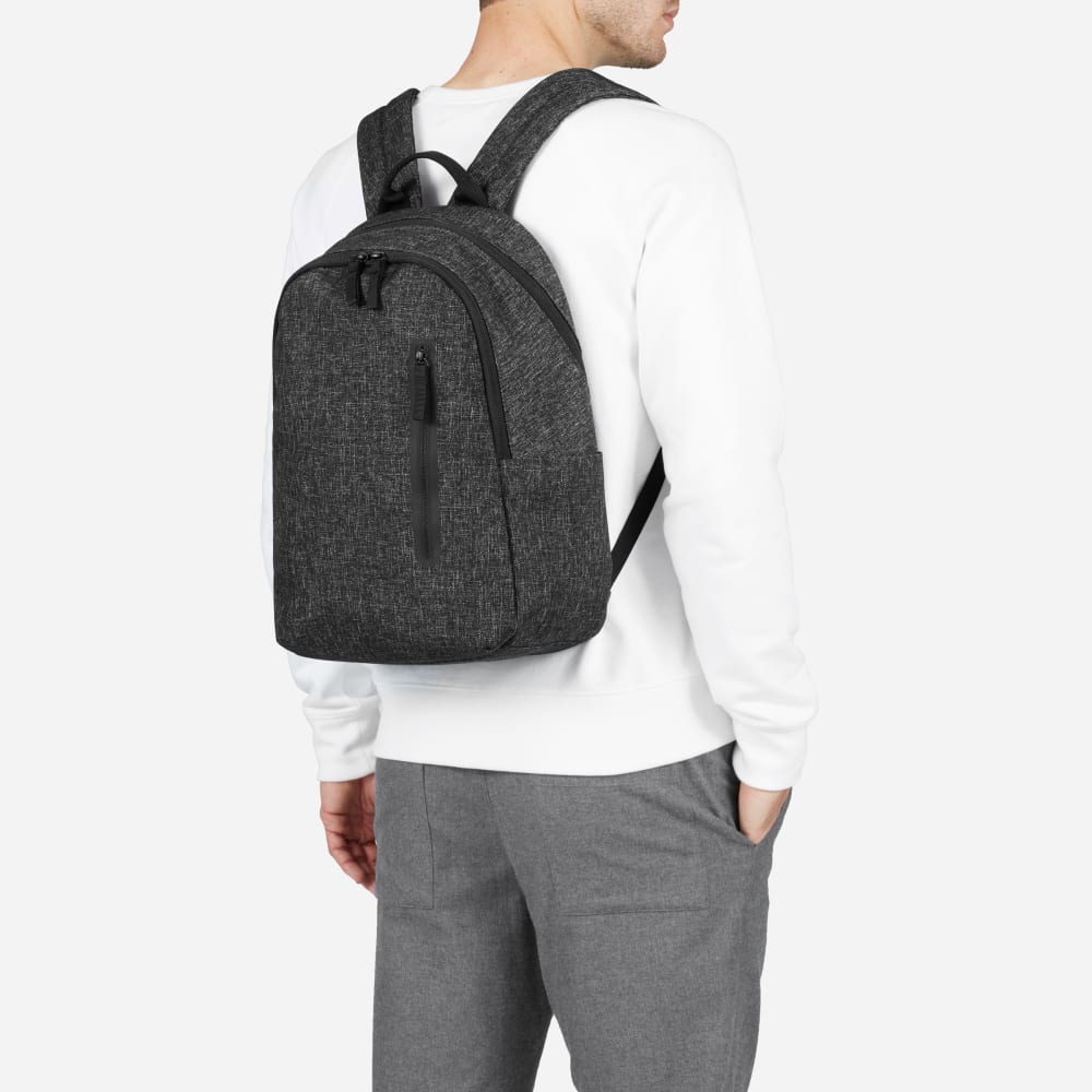 everlane the nylon commuter backpack