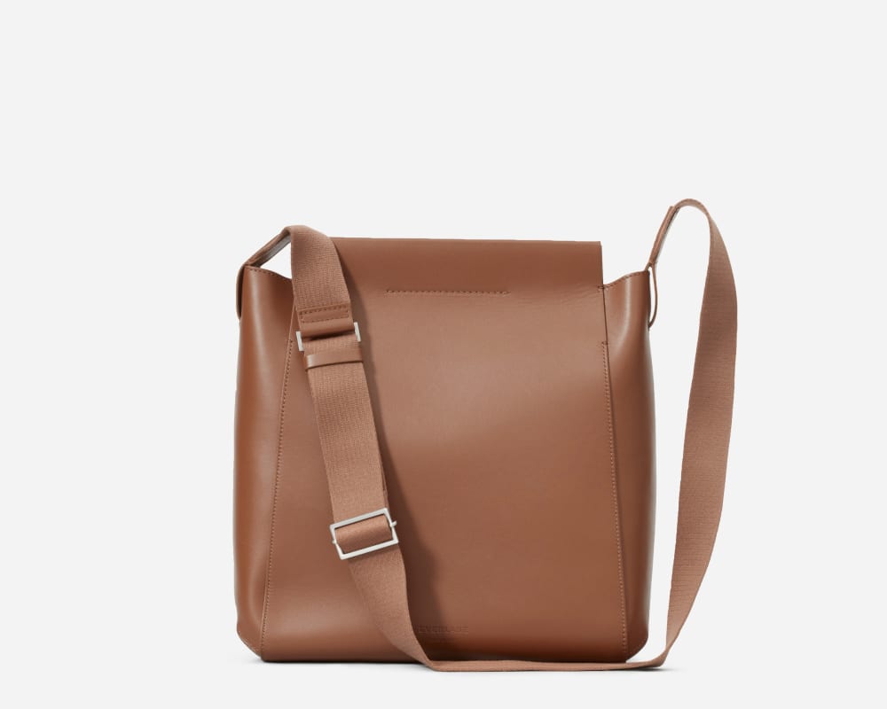 everlane messenger bag