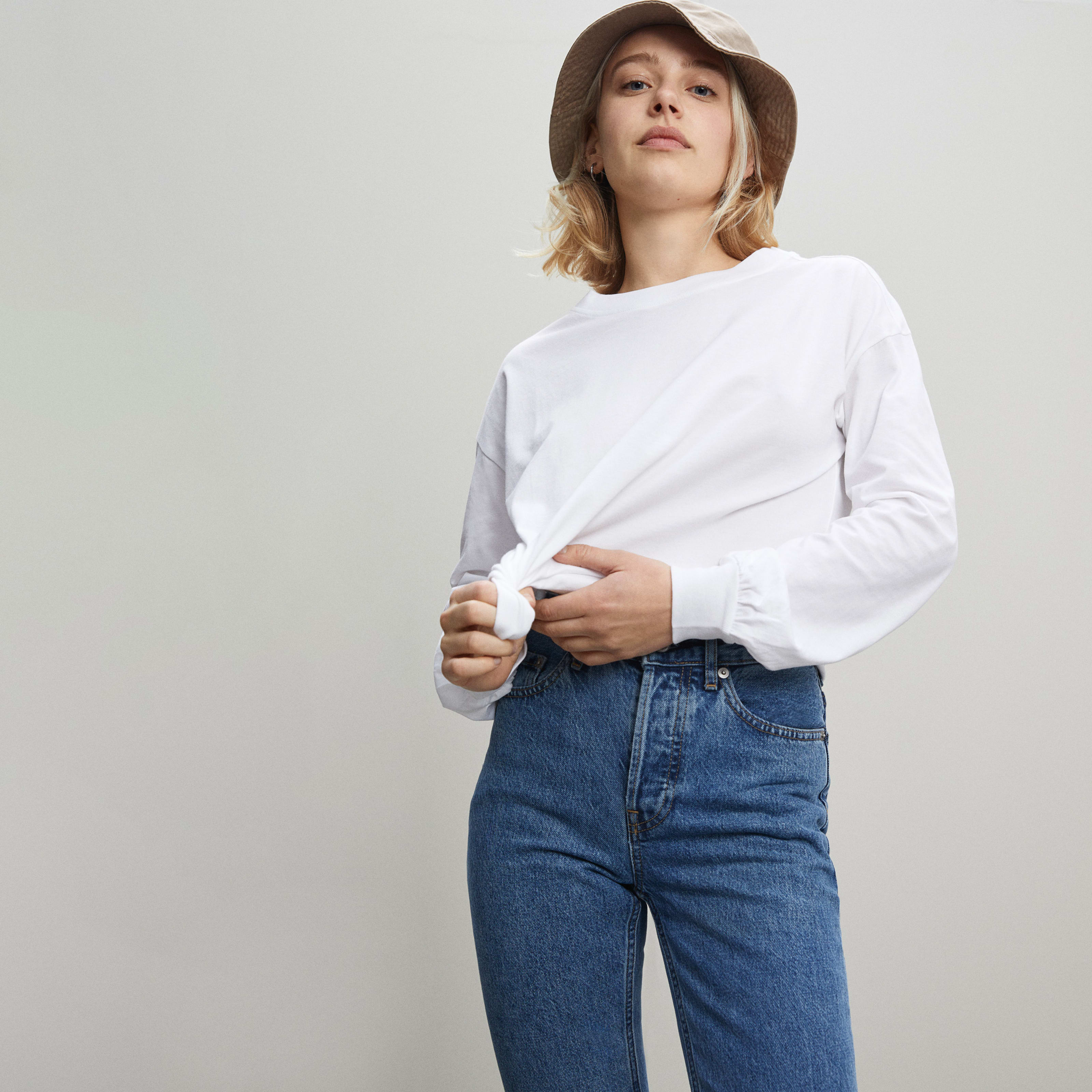 women's organic cotton long-sleeve t-shirt by everlane in white, size s