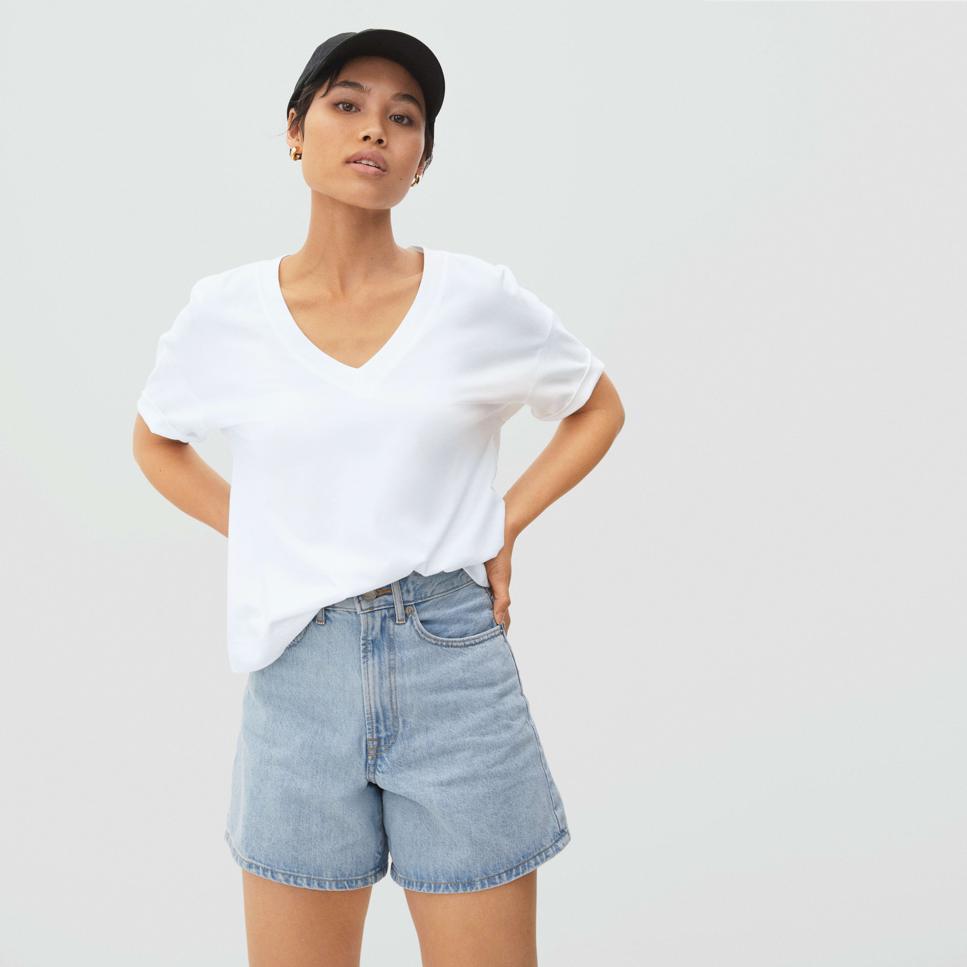 women's organic cotton slouchy v-neck t-shirt by everlane in white, size xxs