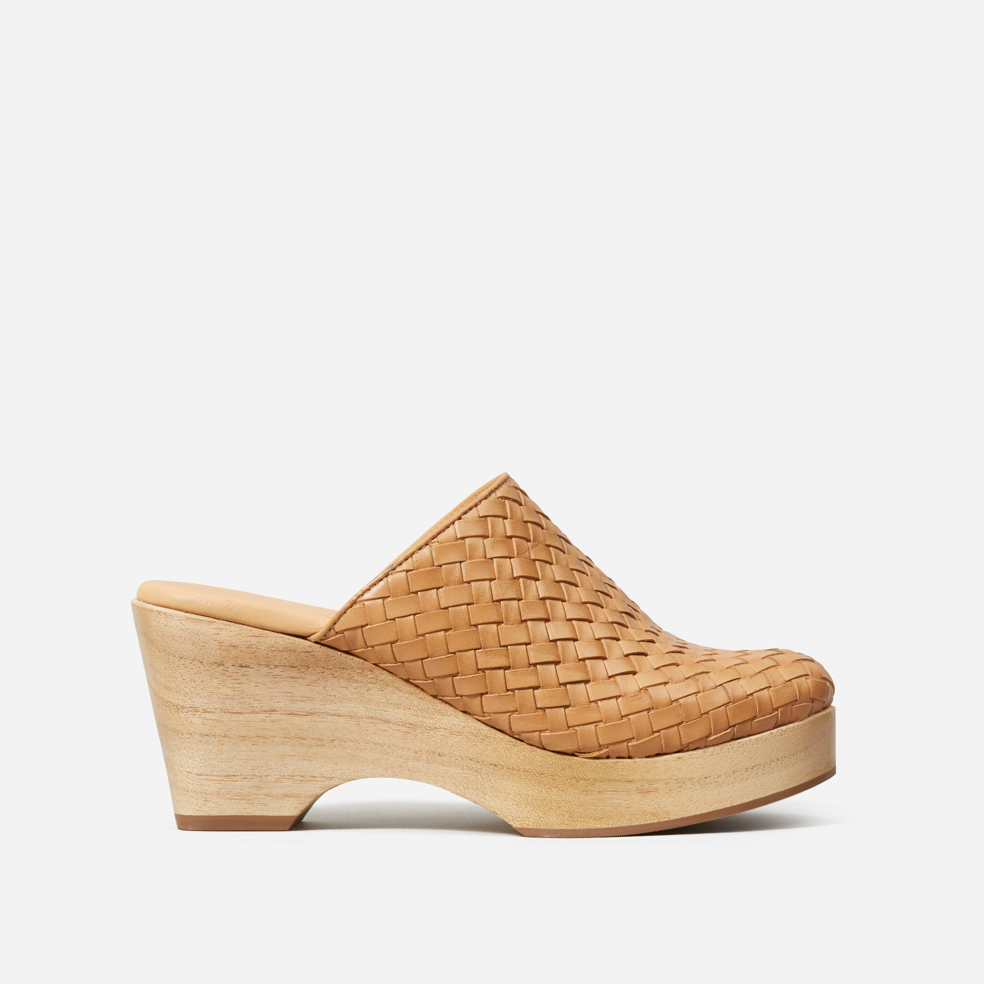 Clog by Everlane in Tan Woven, Size 5.5