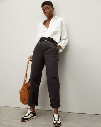 everlane pleated chino