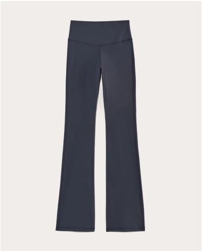 [image] The Perform Flare Legging