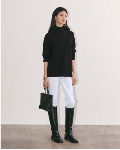 [IMAGE] The Boxy Turtleneck in Cashmere | Black