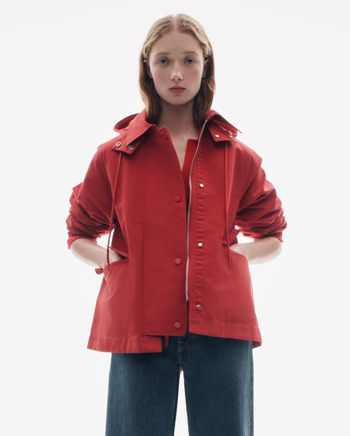 [Editorial Image]The Short Anorak | Berry Red
