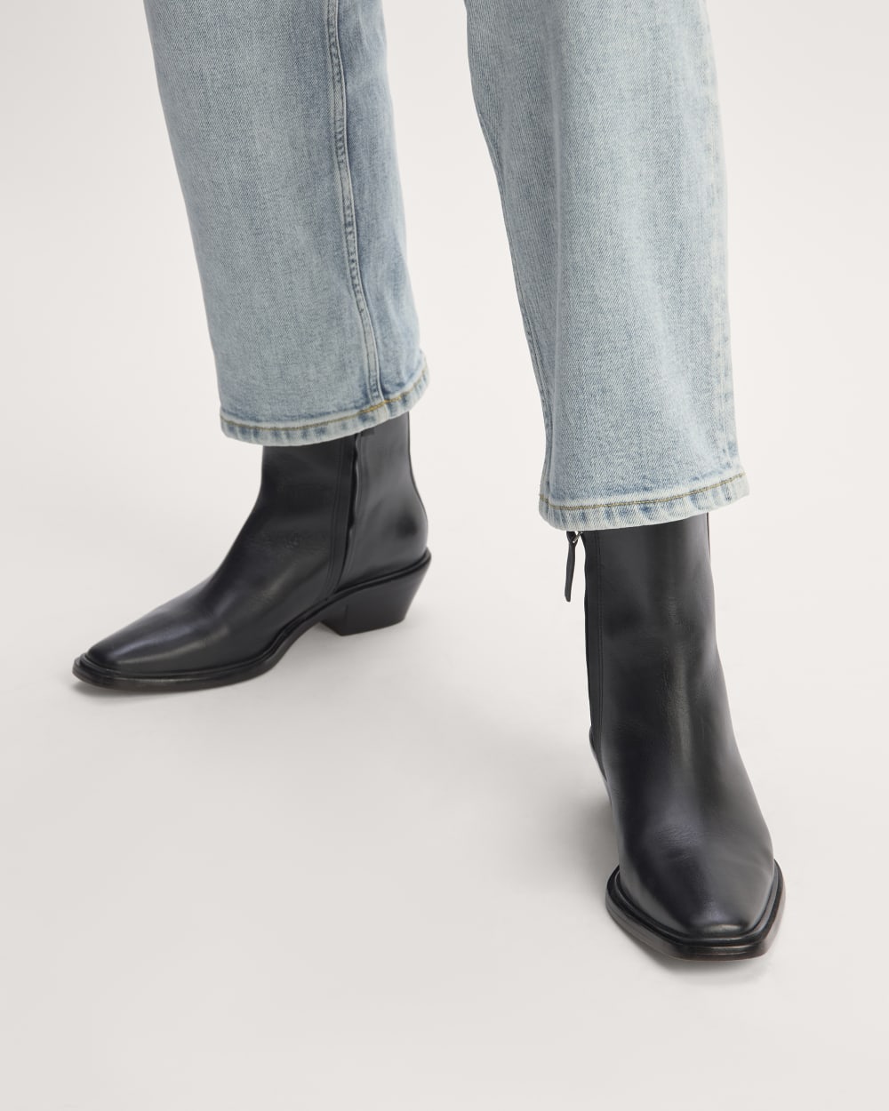 Everlane black boots store