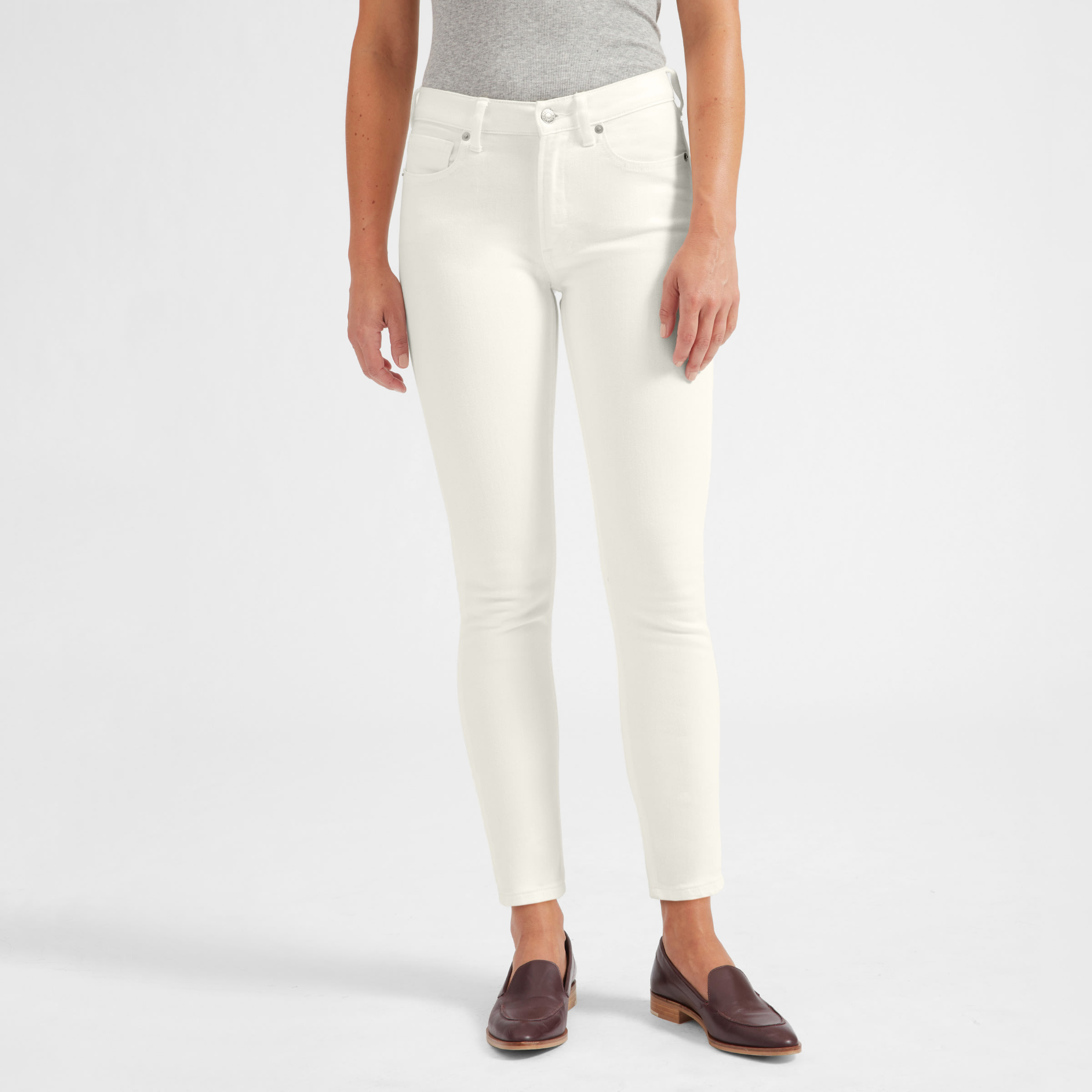 The Mid-Rise Skinny Jean Bone – Everlane