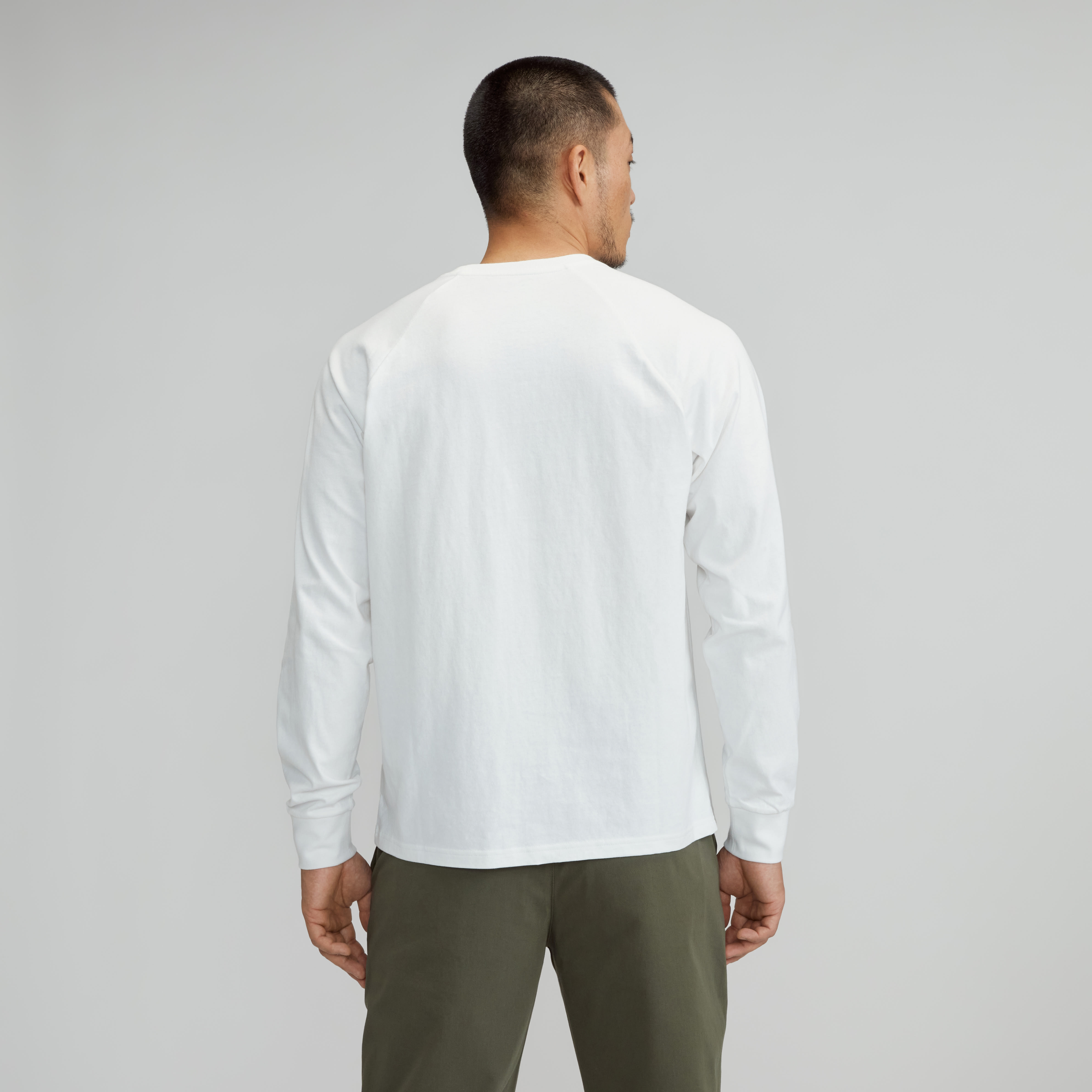 The Premium-Weight Crew  Uniform White – Everlane