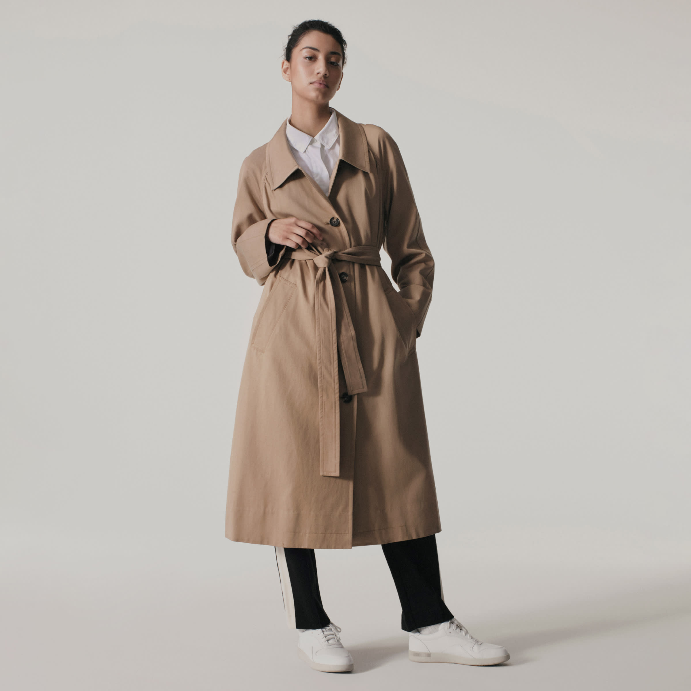 The Gathered Drape Trench Black – Everlane