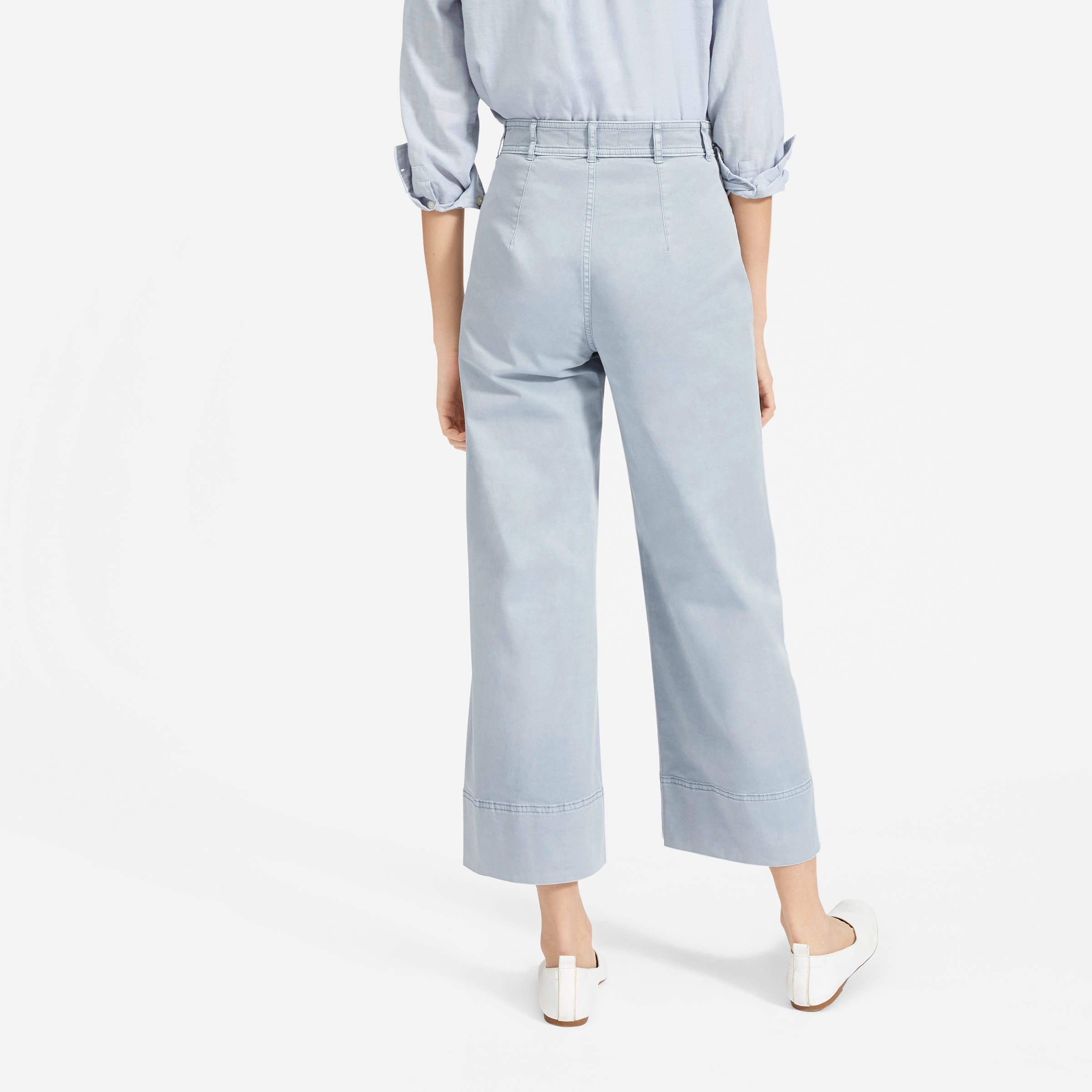 The Lightweight Wide-Leg Crop Chino 