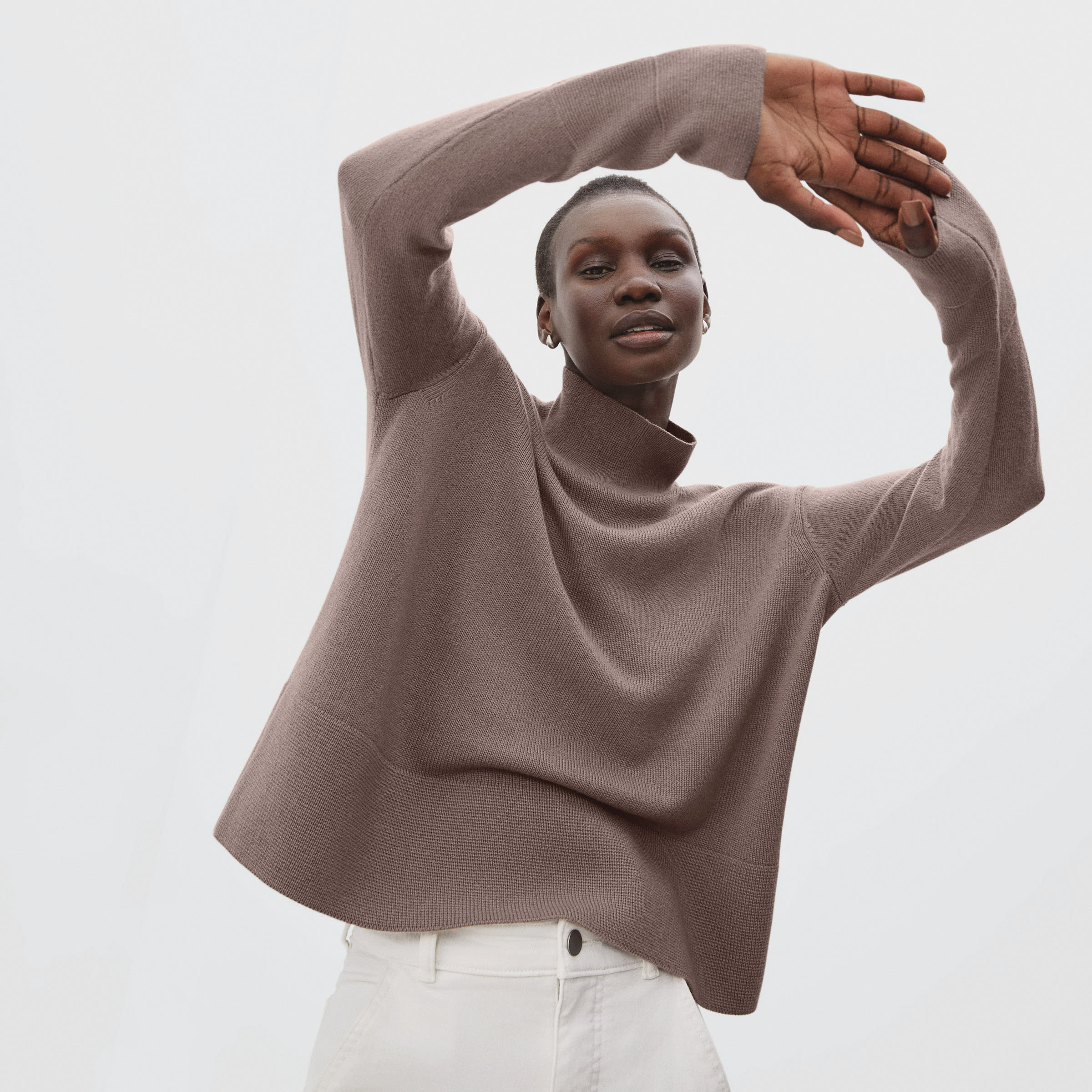 The Cashmere Square Turtleneck Sand Dune Everlane