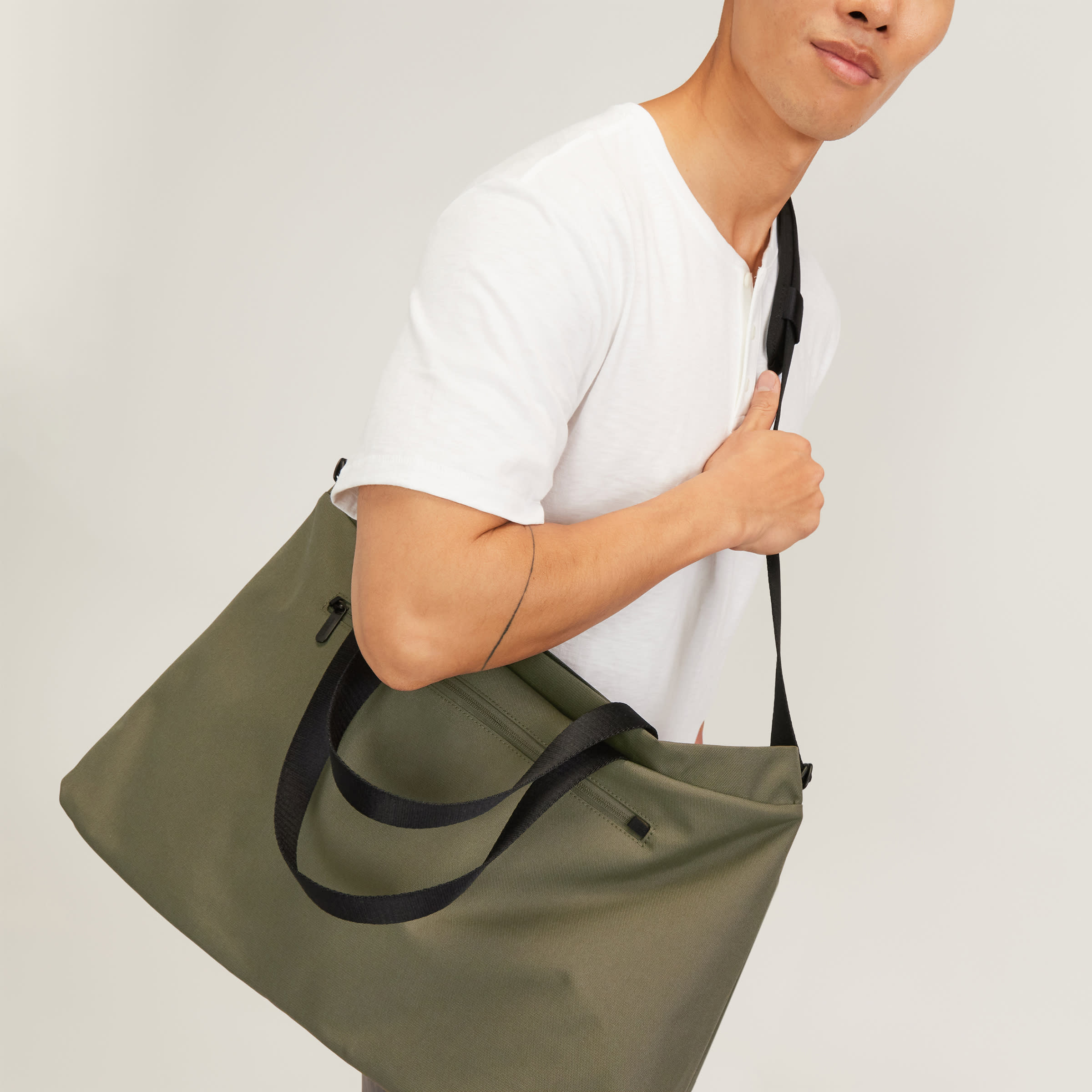 Everlane renew transit discount weekender