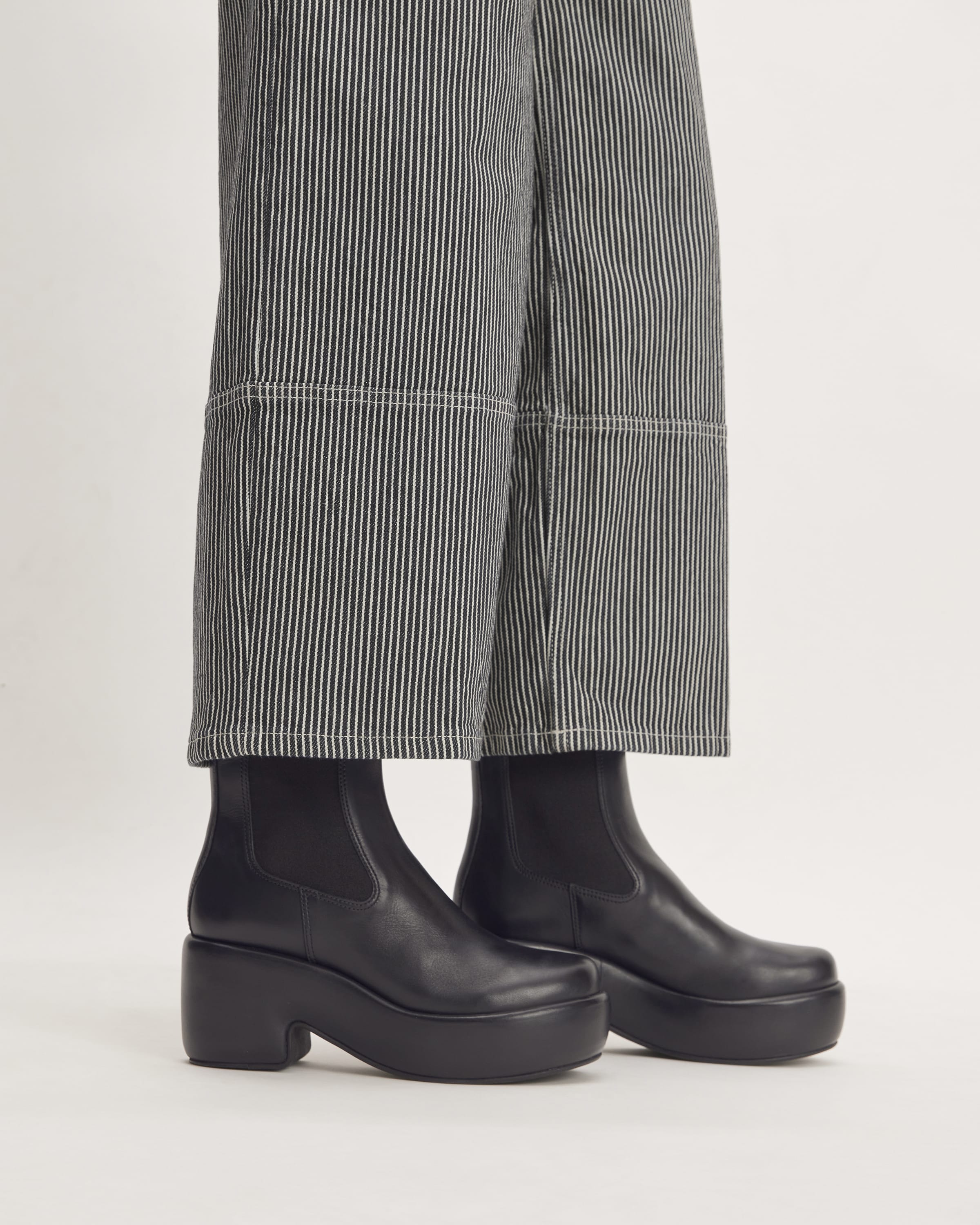 Everlane black best sale boots
