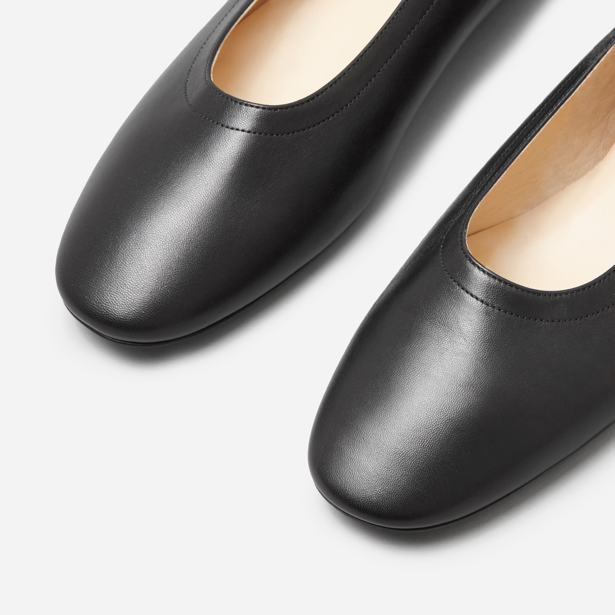 The Day Flat Black Everlane