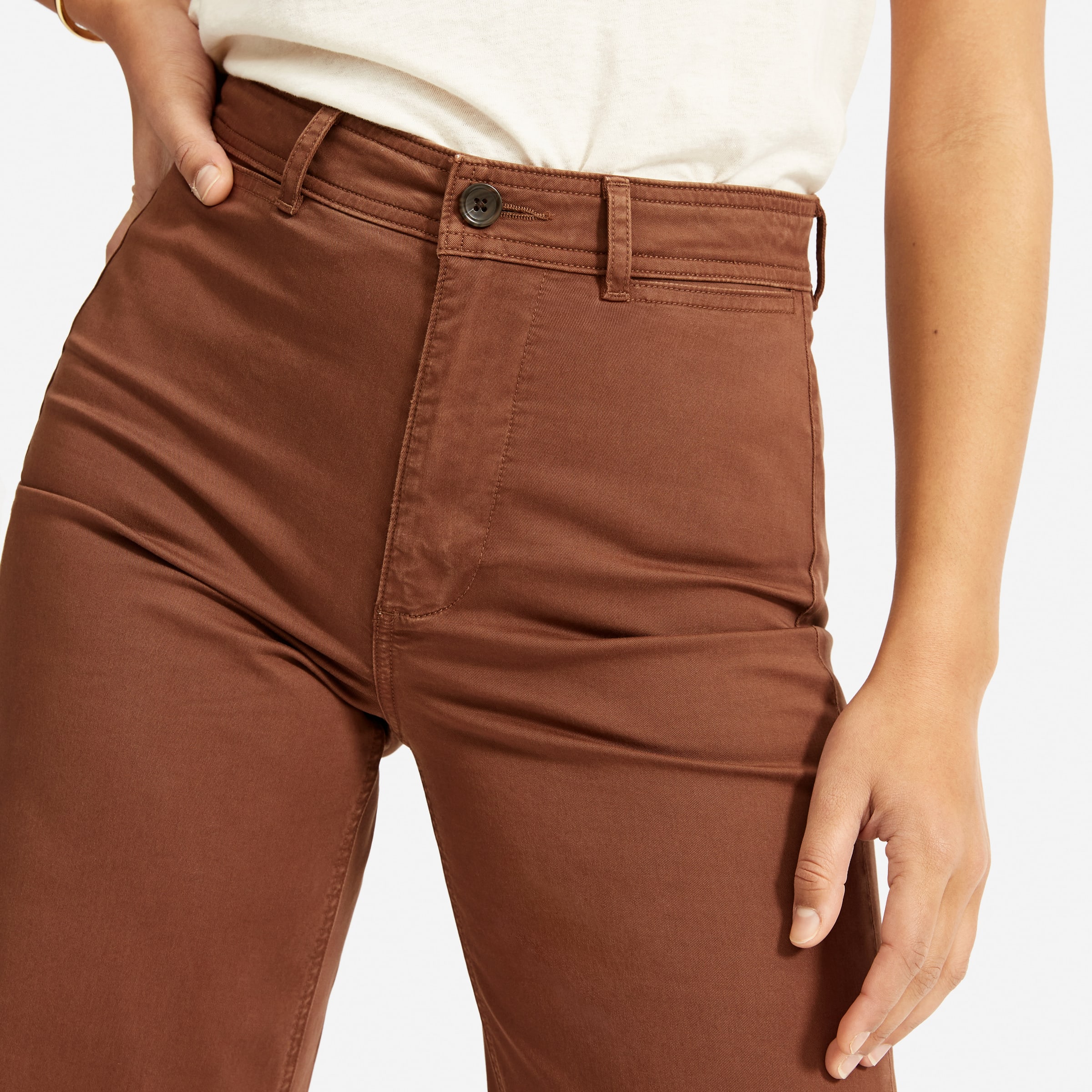 The Lightweight Wide-Leg Crop Chino 