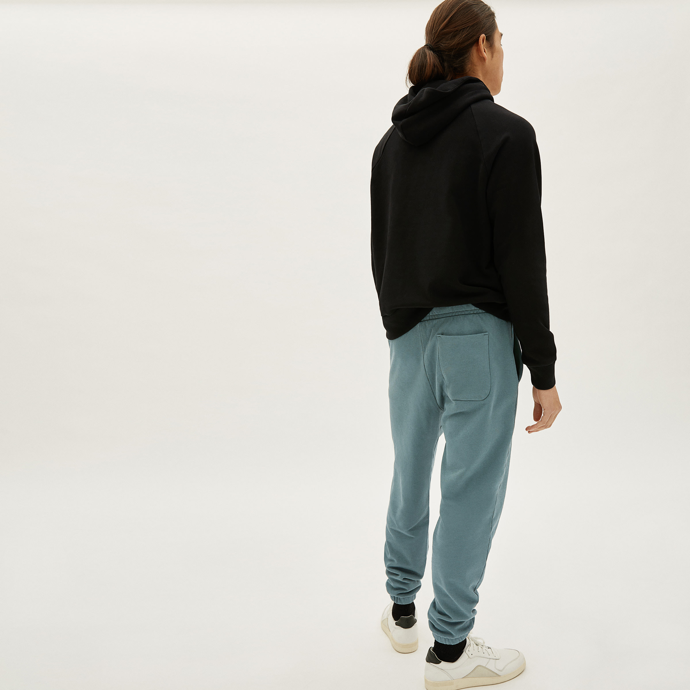 everlane mens joggers