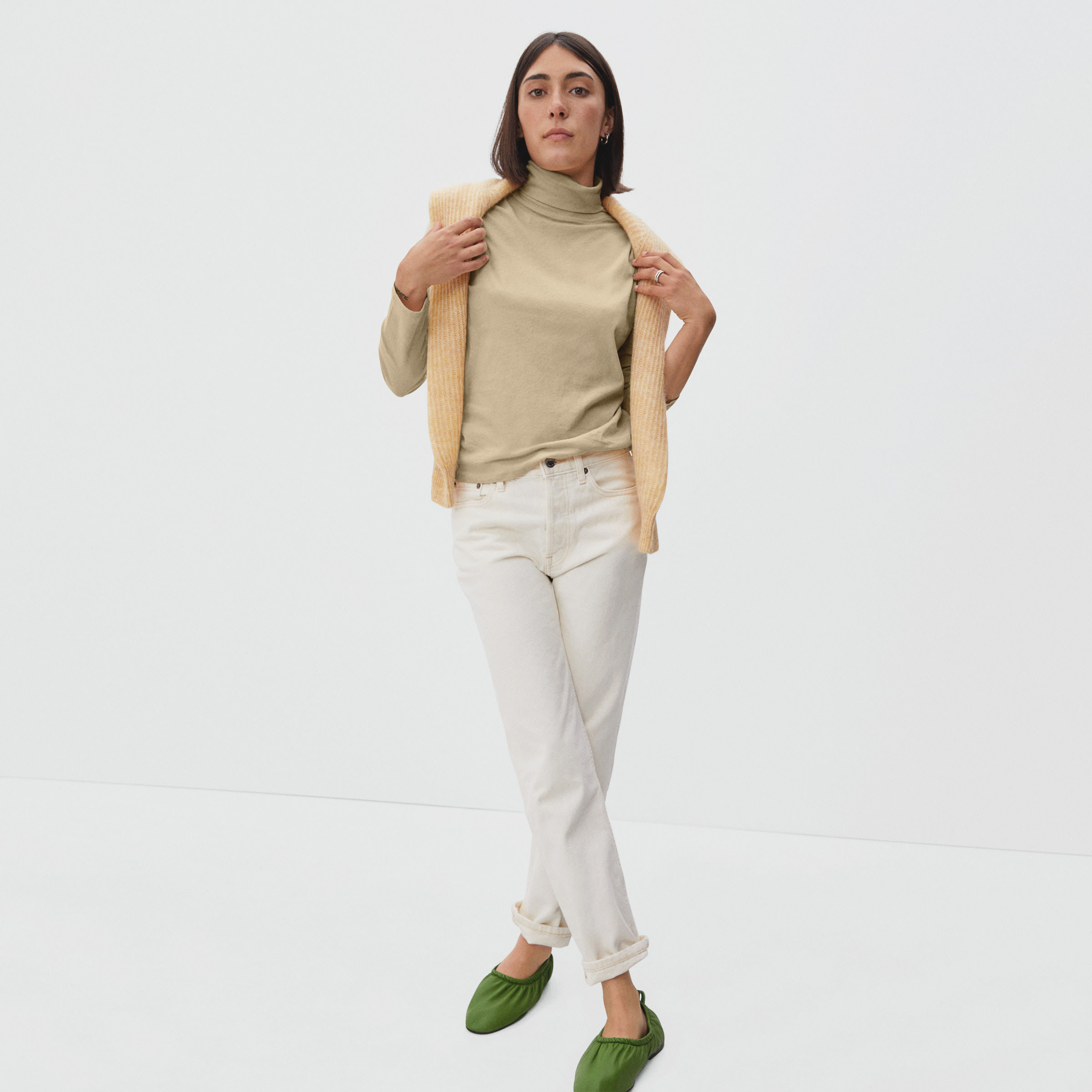 The Air Turtleneck Cashew – Everlane