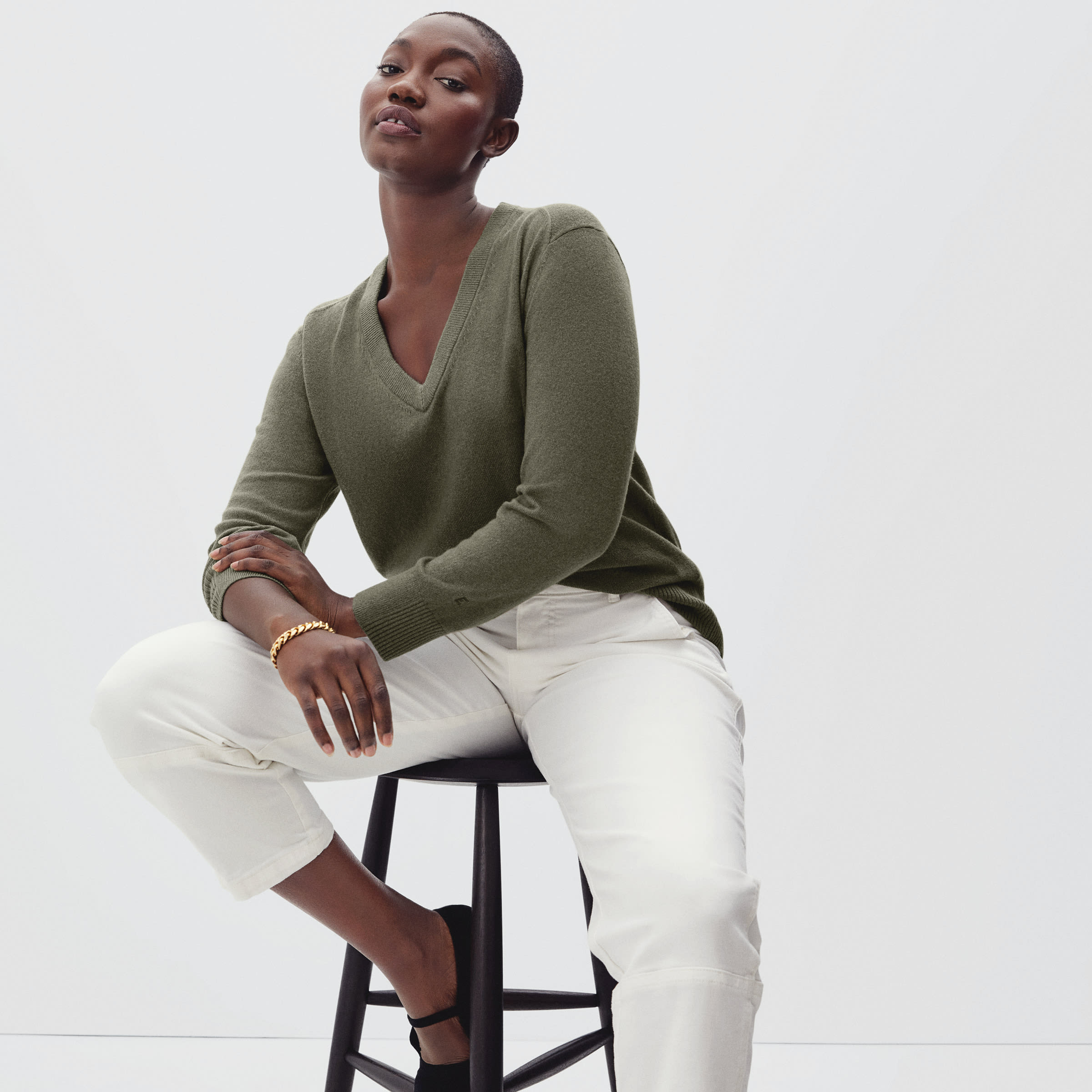The Cashmere V Neck Kalamata Everlane