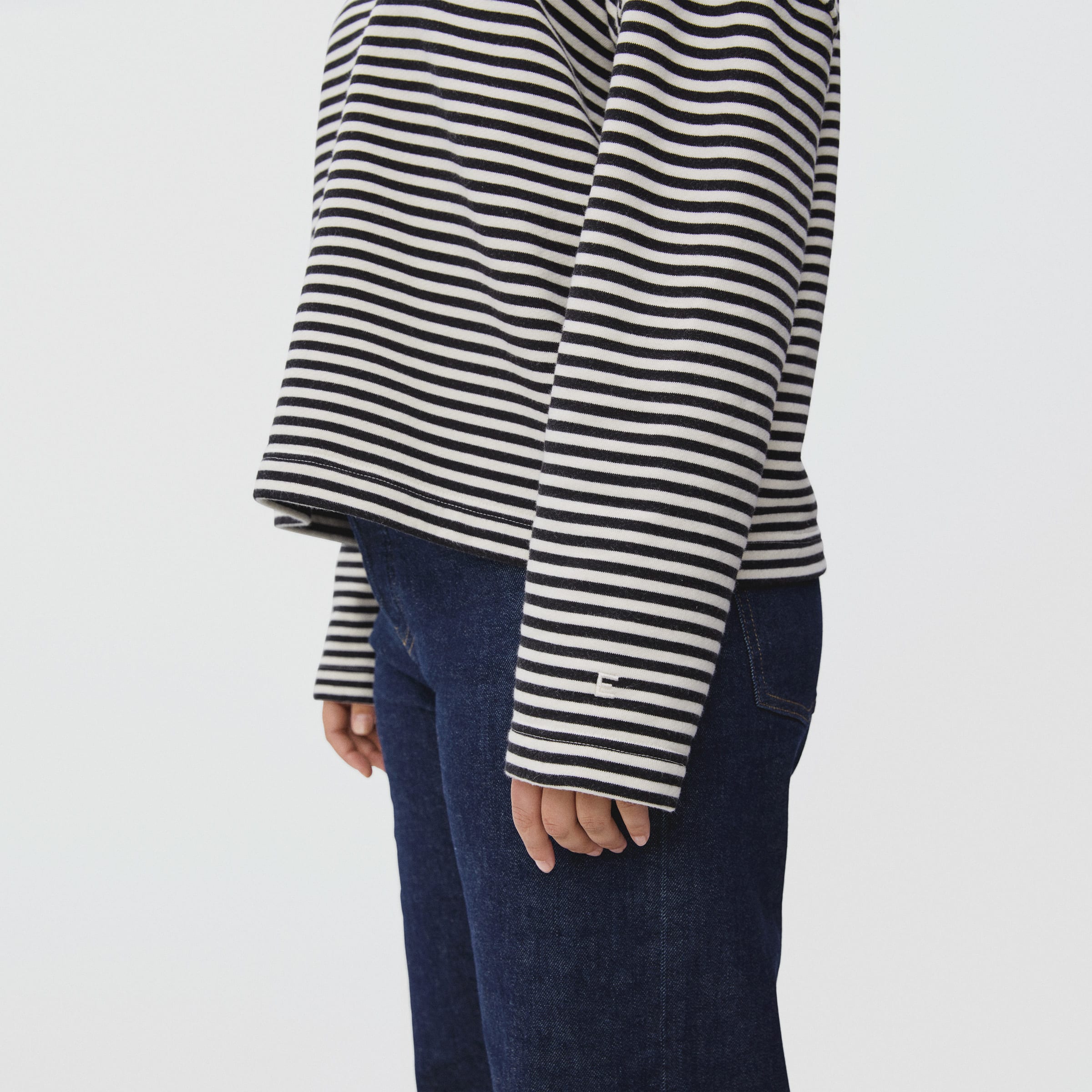 The Turtleneck Sweatshirt Black / White 