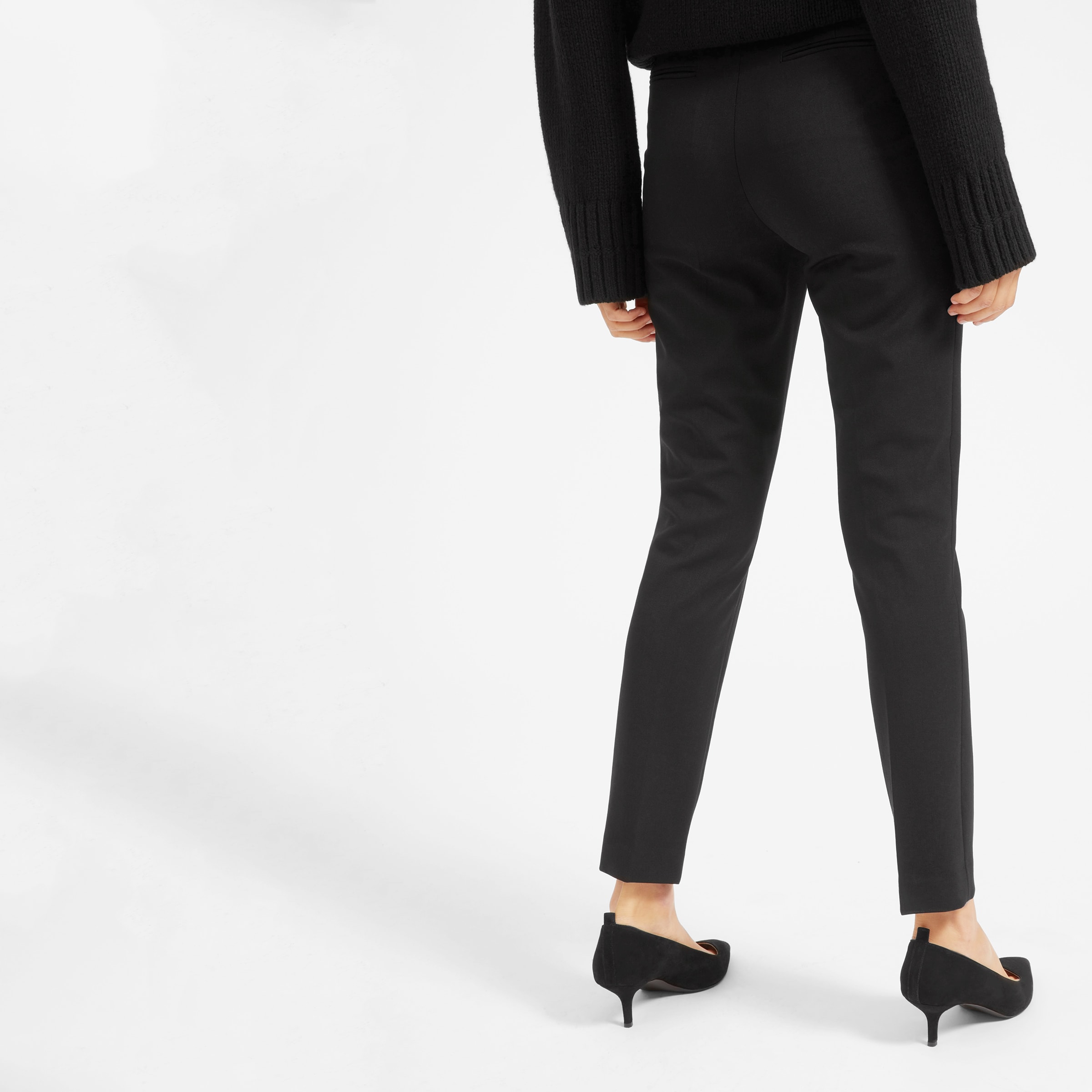 10 Black Dress Pants Outfits for Women to Wear to Work