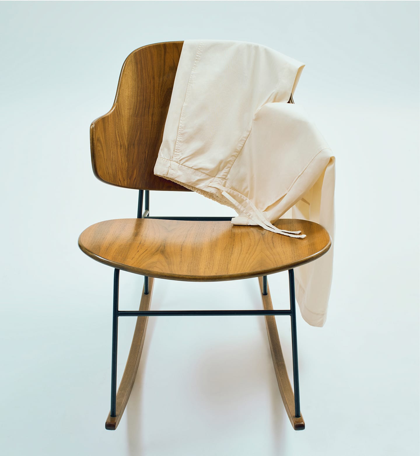 Everlane pic description