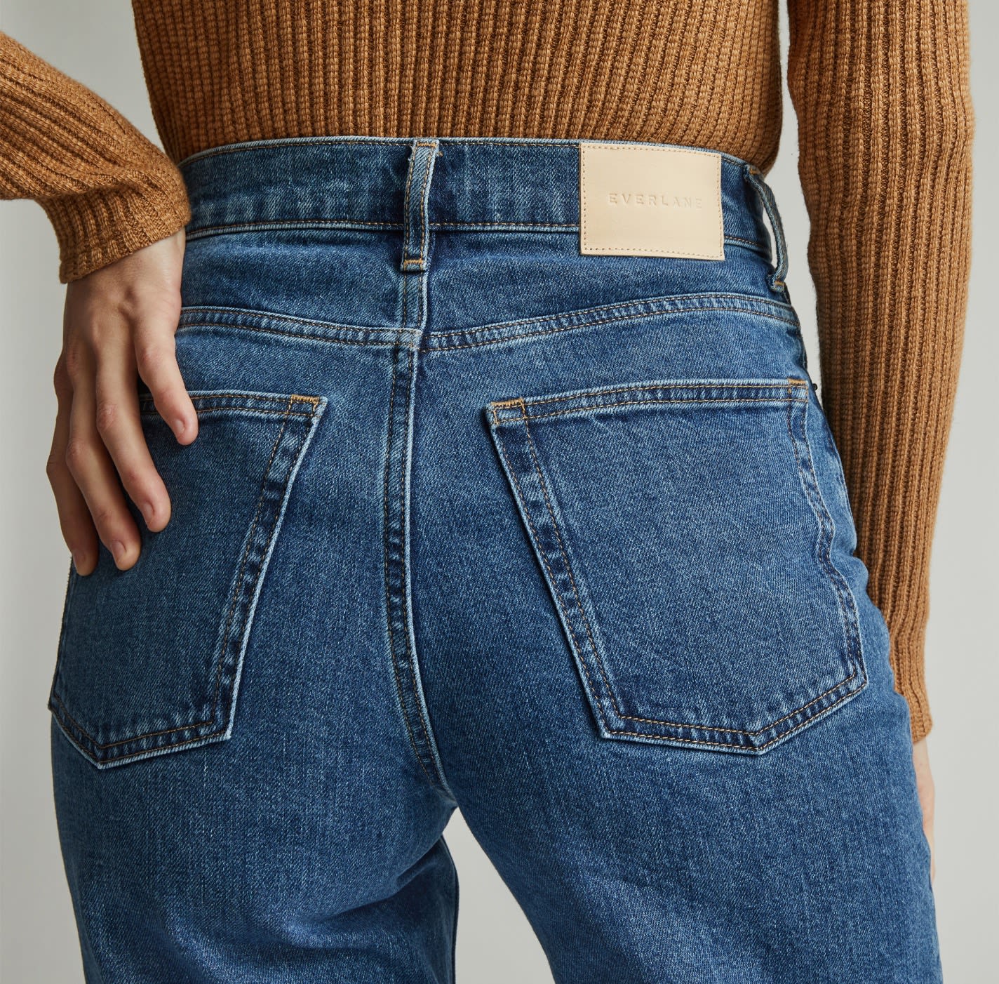 Everlane pic description