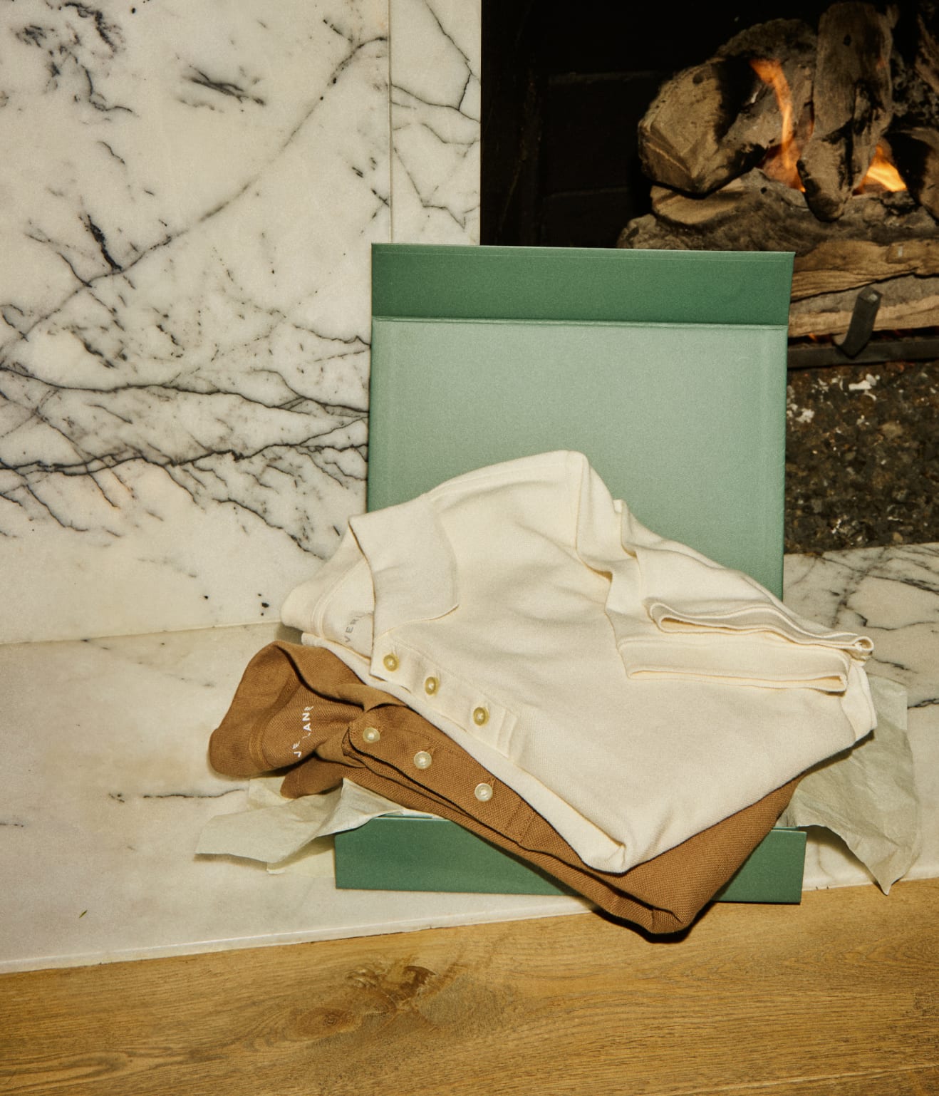 Everlane pic description