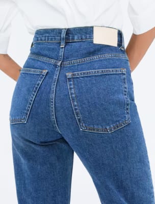 Everlane pic description