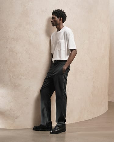 Everlane pic description