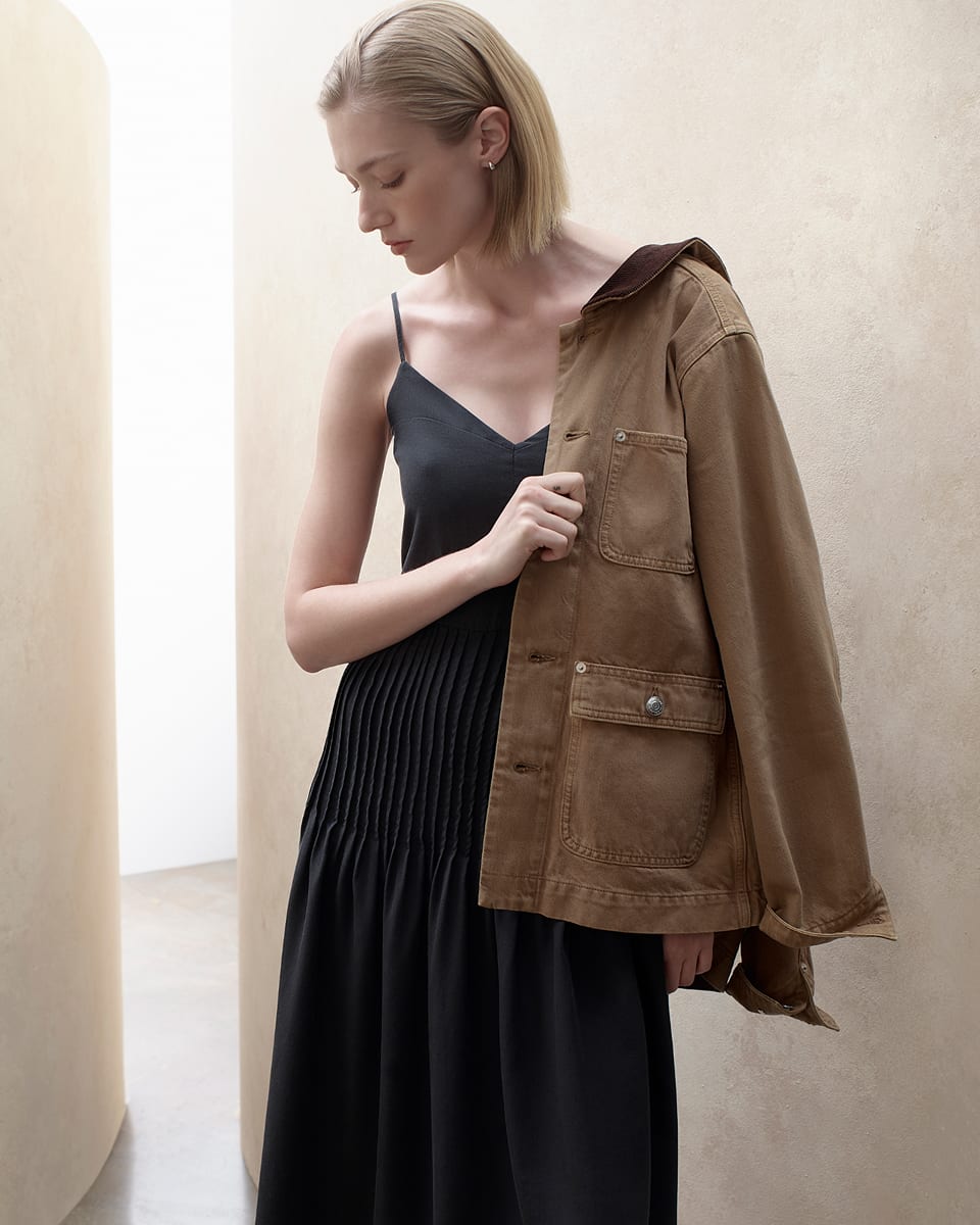 Everlane pic description