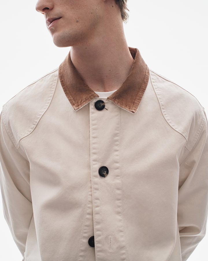 Everlane pic description