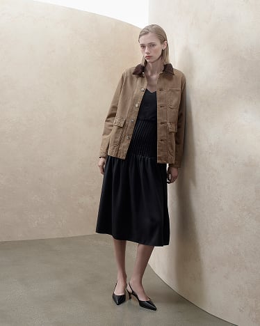 Everlane pic description