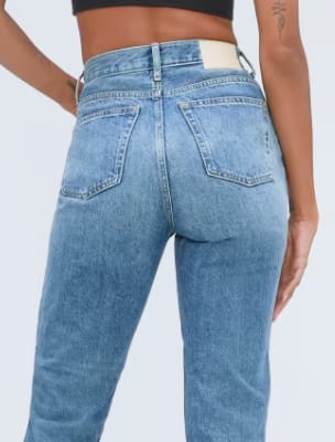 Everlane pic description