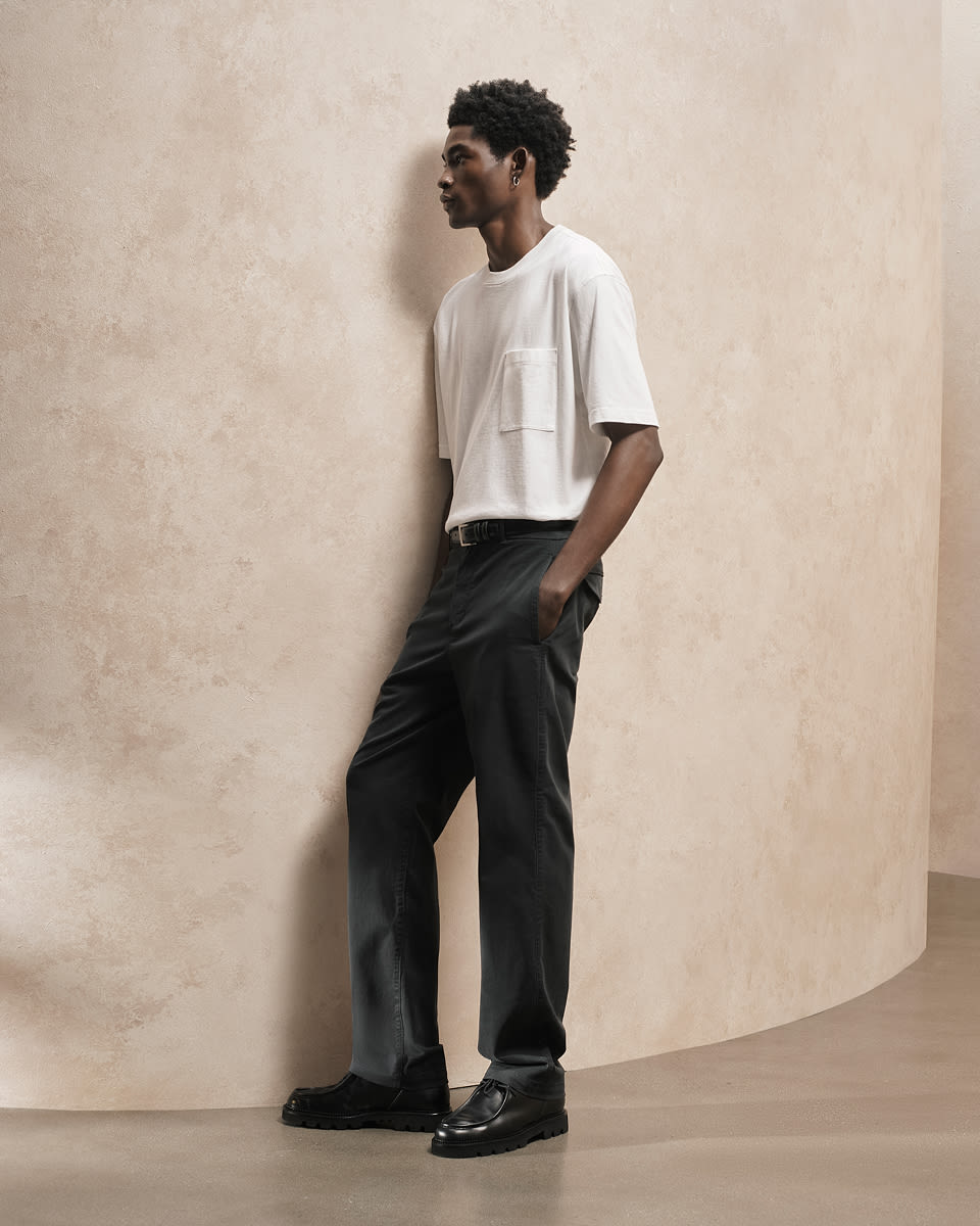 Everlane pic description
