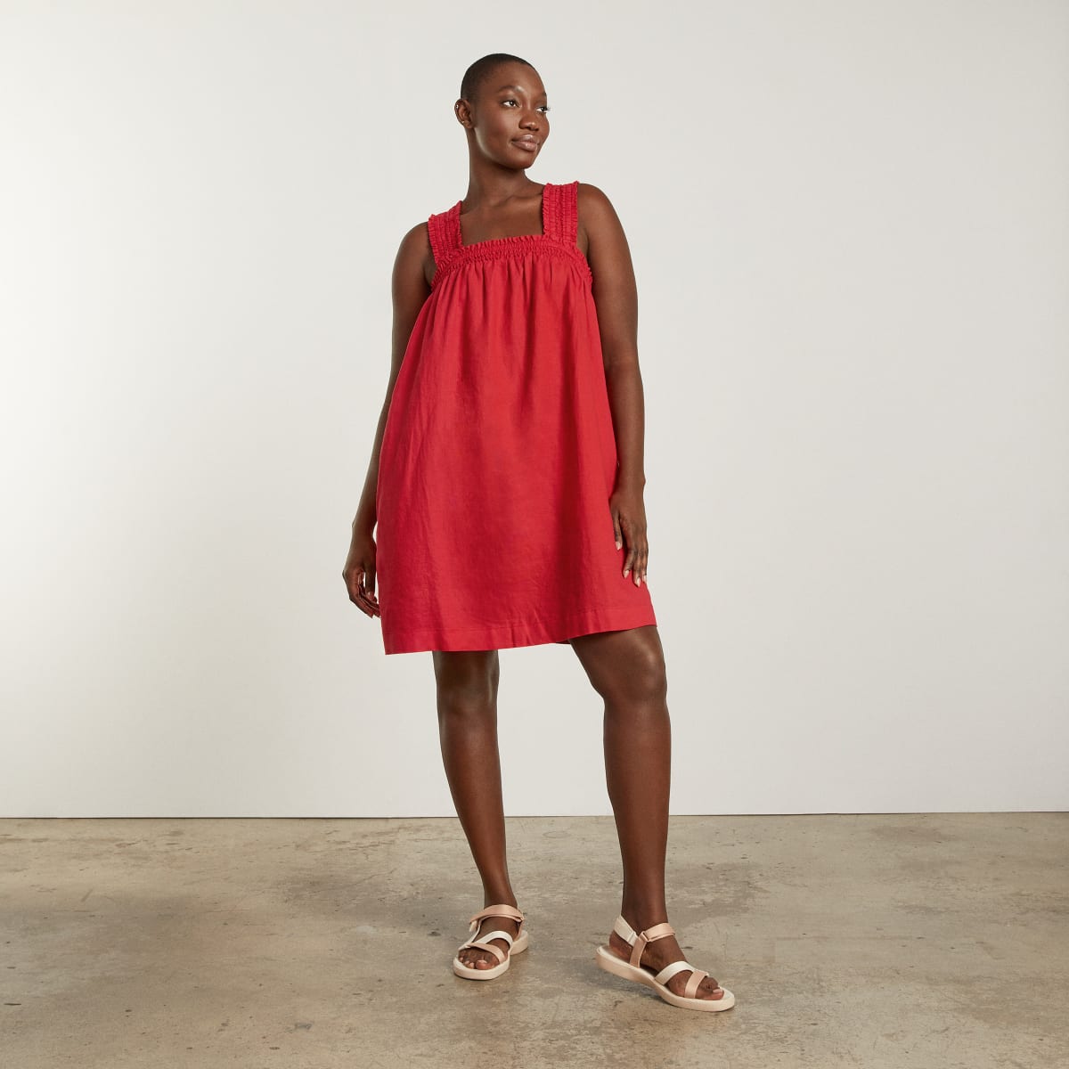 Everlane The Smocked Linen Dress in Goji Berry