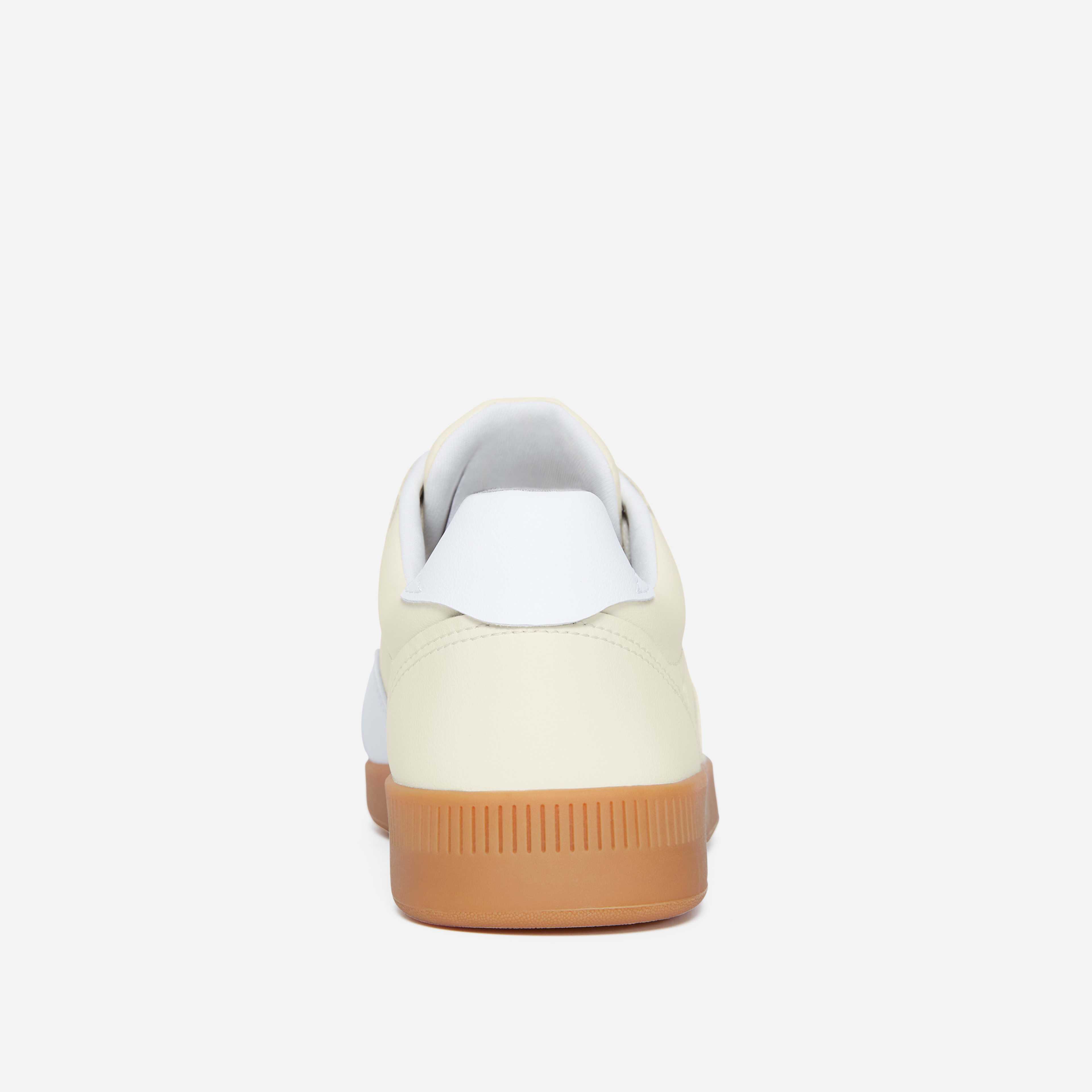 The ReLeather Court Sneaker Off White / Light Grey Everlane