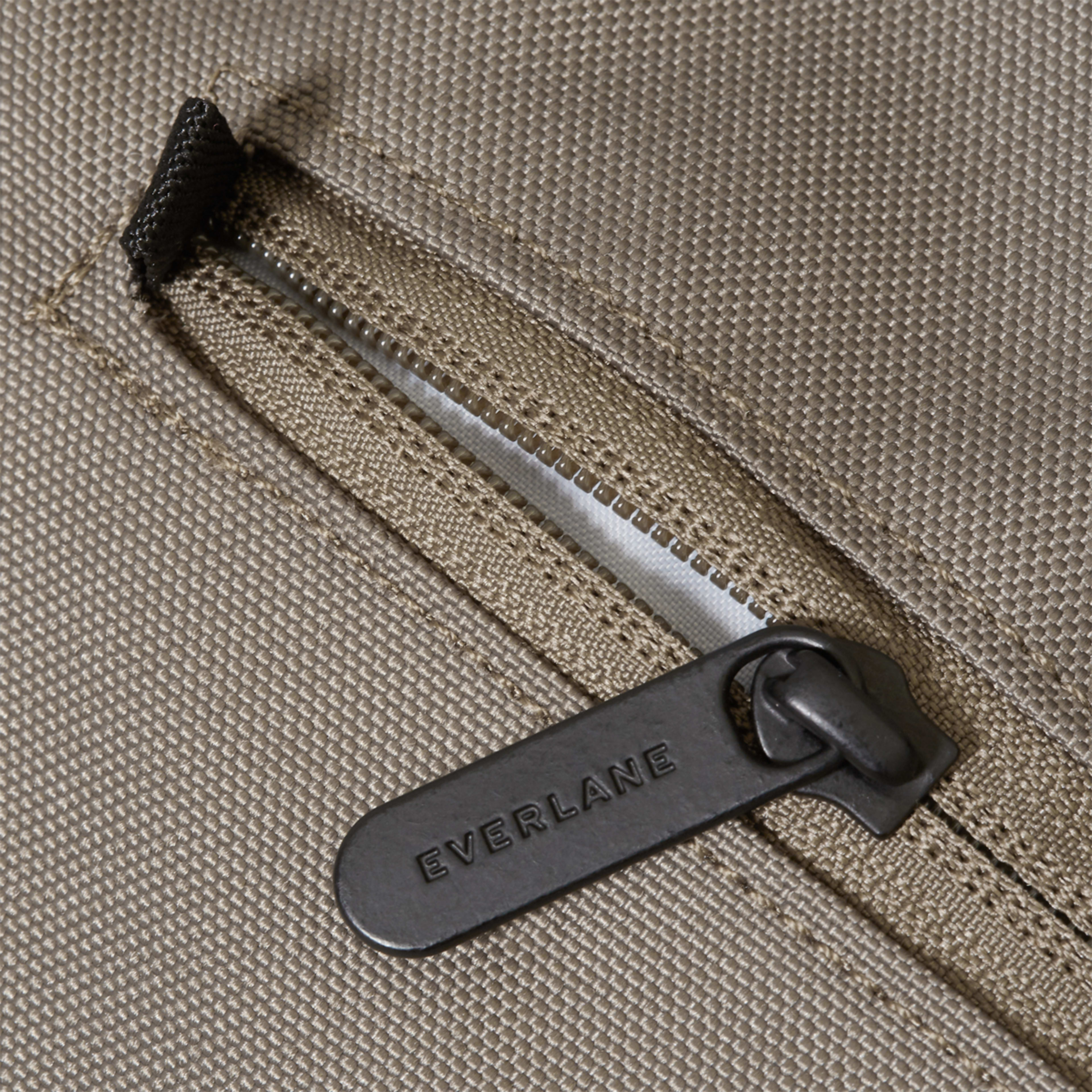 everlane renew weekender
