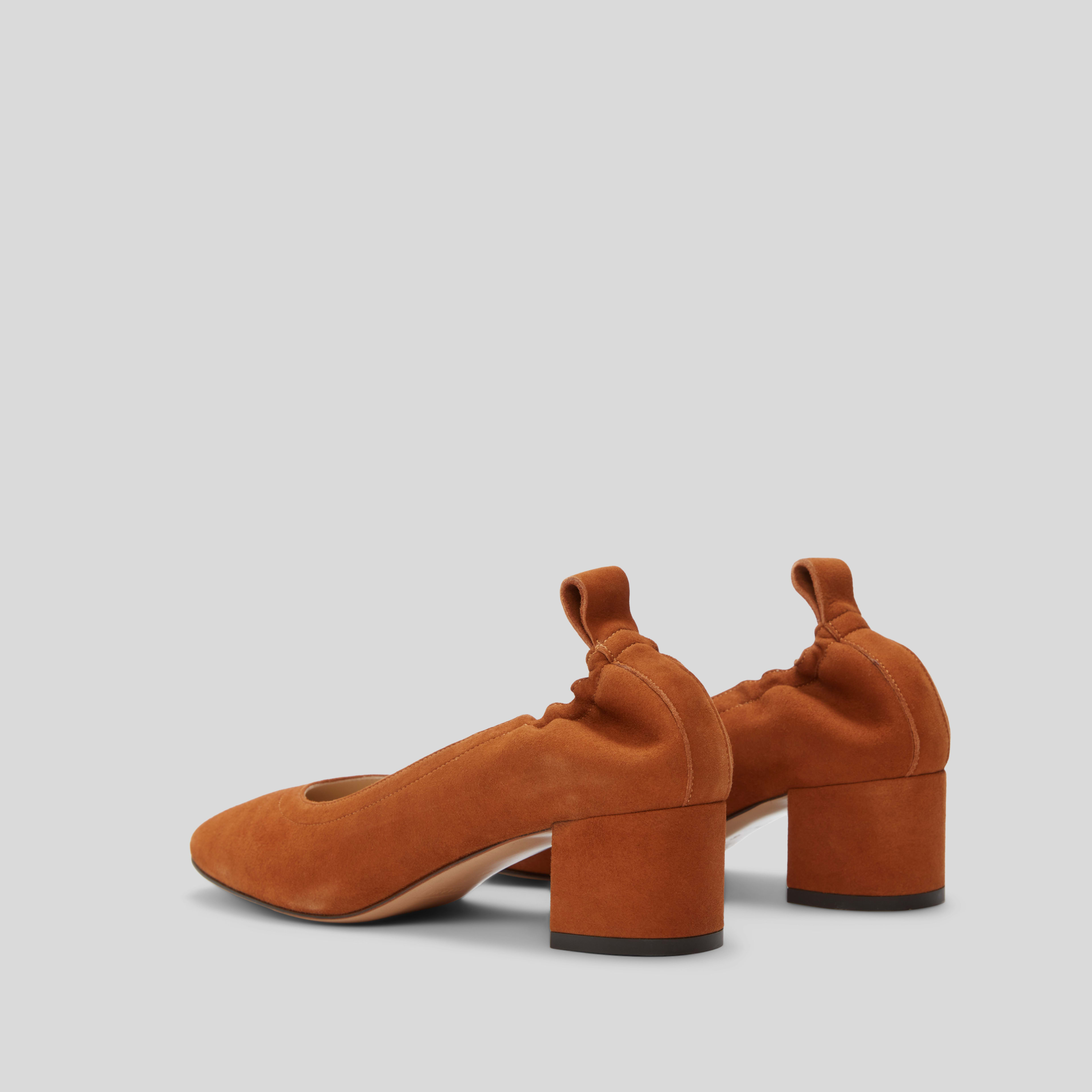 The Italian Leather Day Heel Almond Suede – Everlane