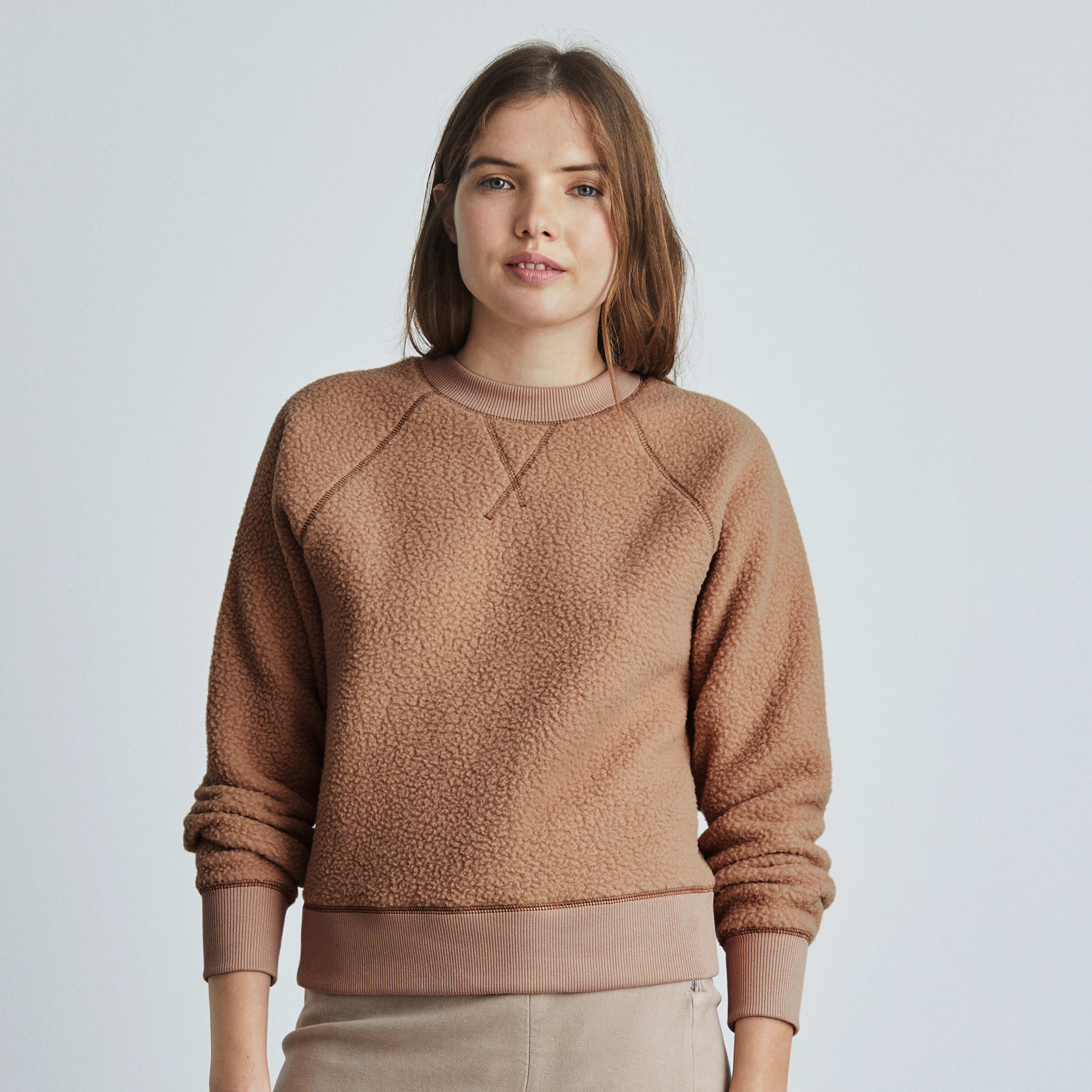 the renew fleece raglan sweatshirt