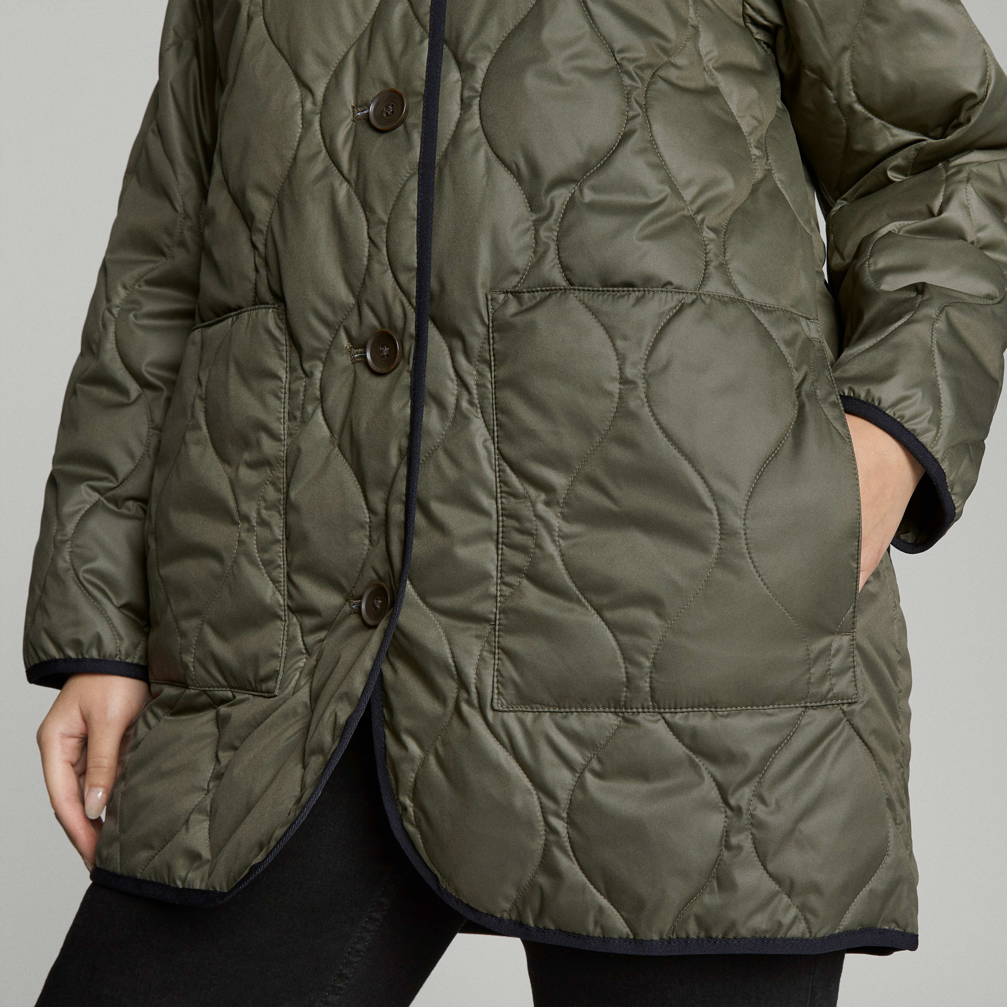 The ReNew Quilted Mid Length Liner Kalamata Everlane