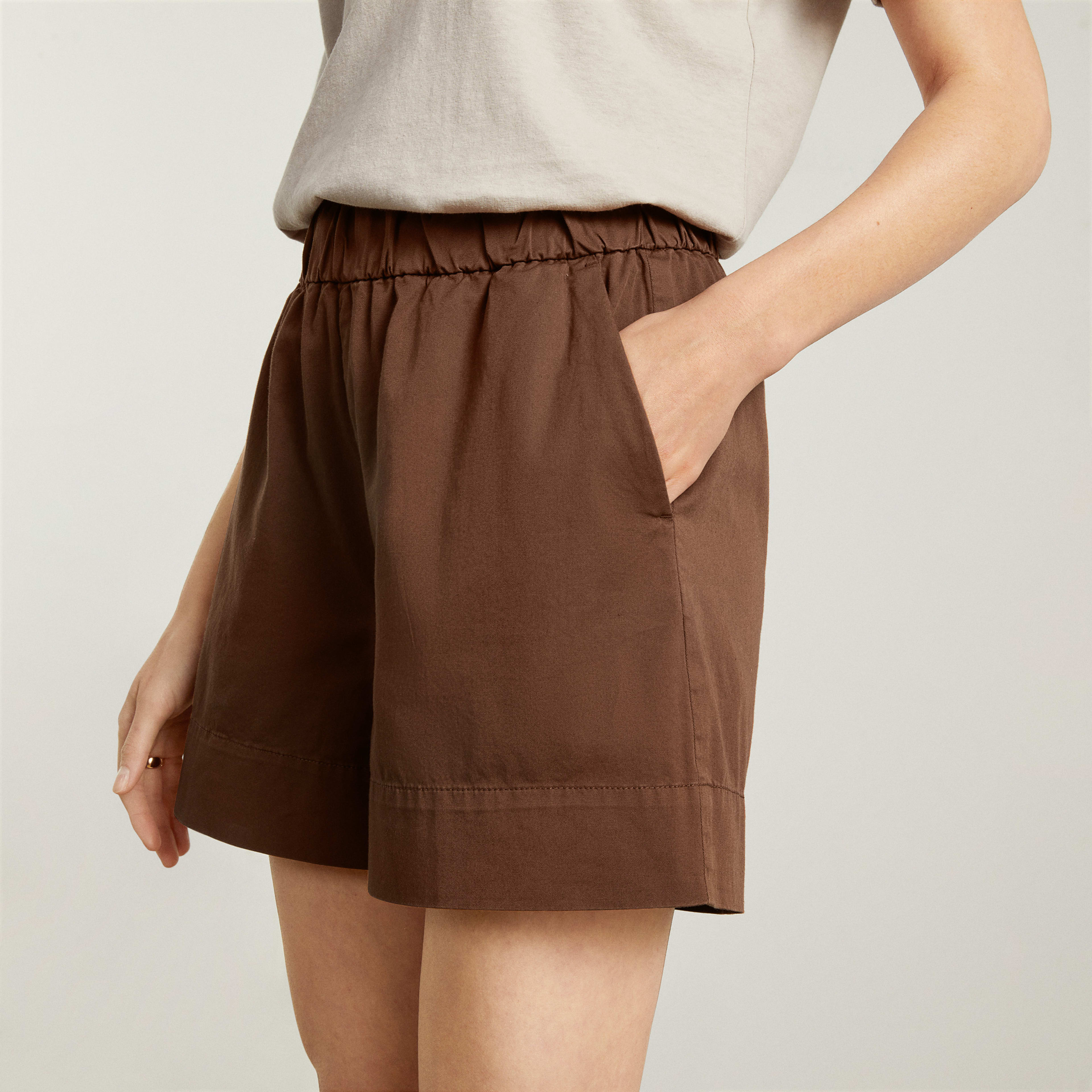 The Easy Short Espresso Everlane