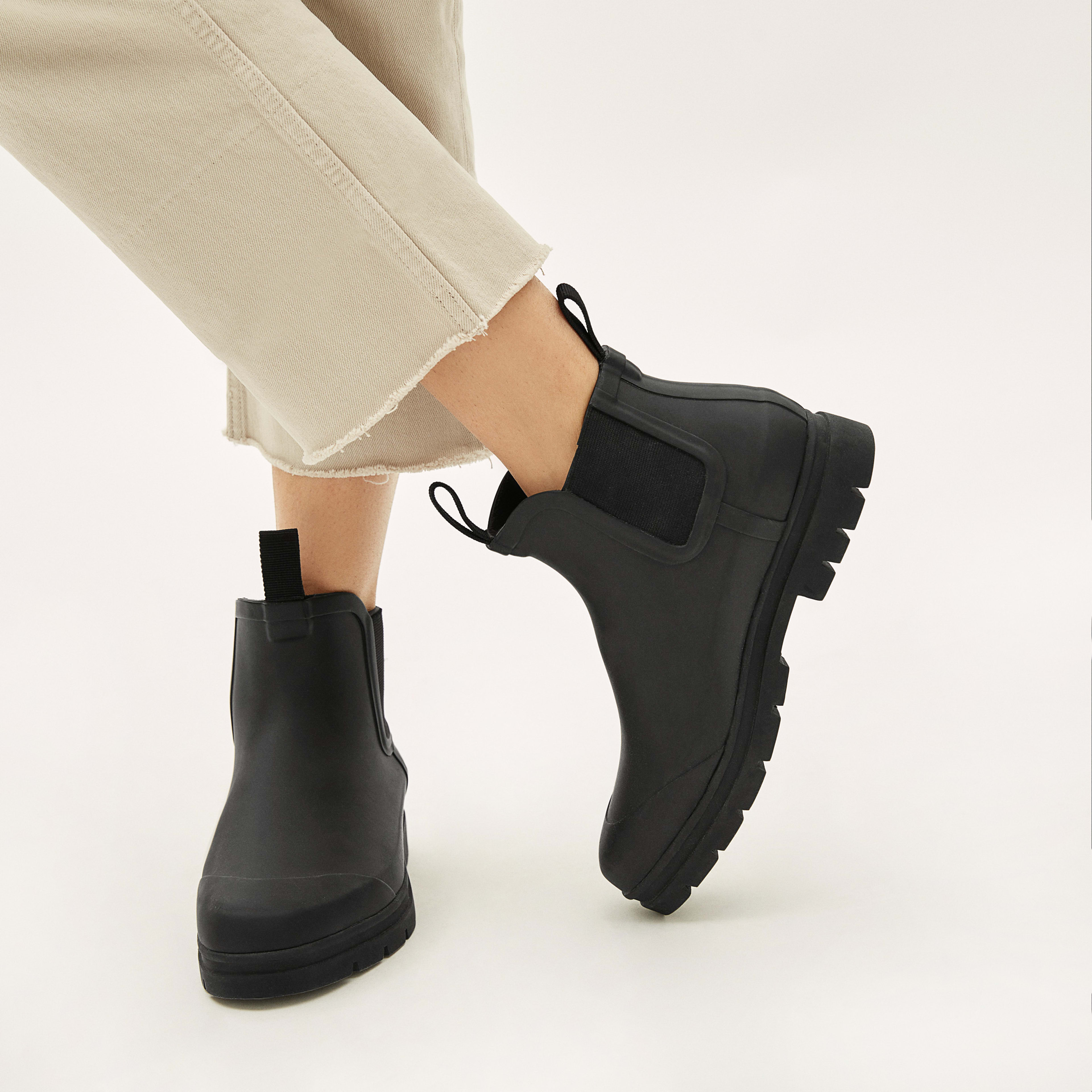The Rain Boot Black Everlane