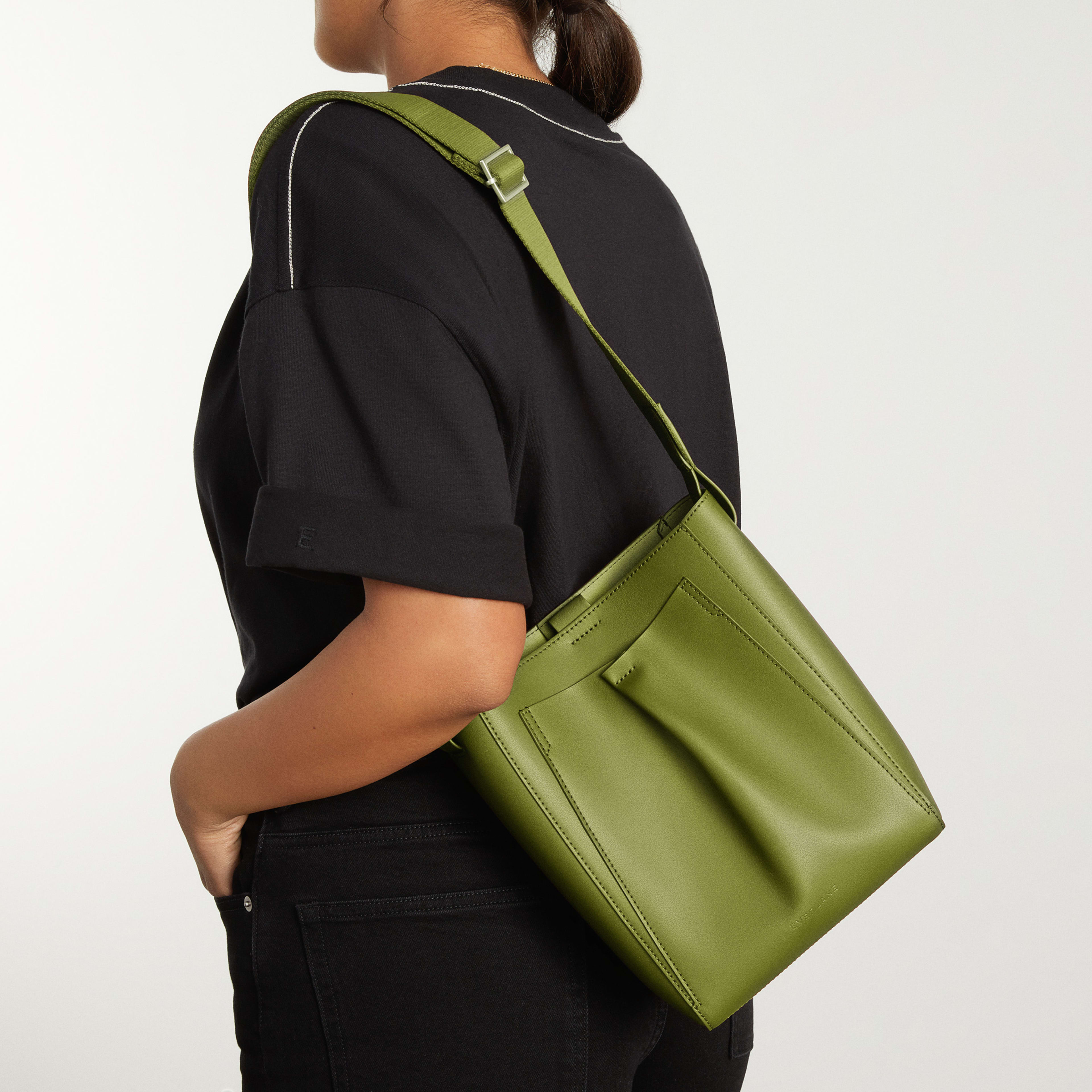 The Italian Leather Mini Studio Bag Moss – Everlane