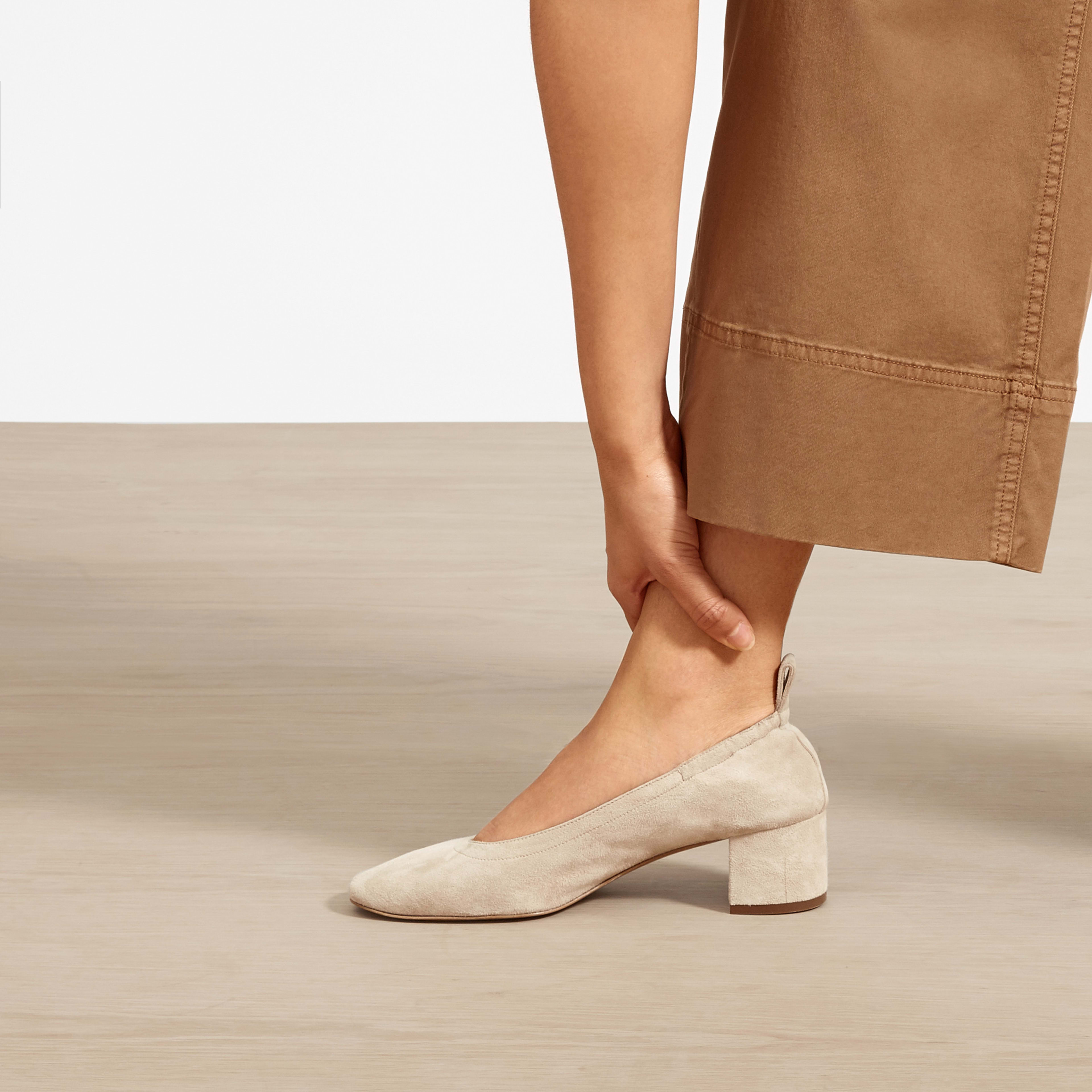 The Italian Leather Day Heel Natural Suede – Everlane