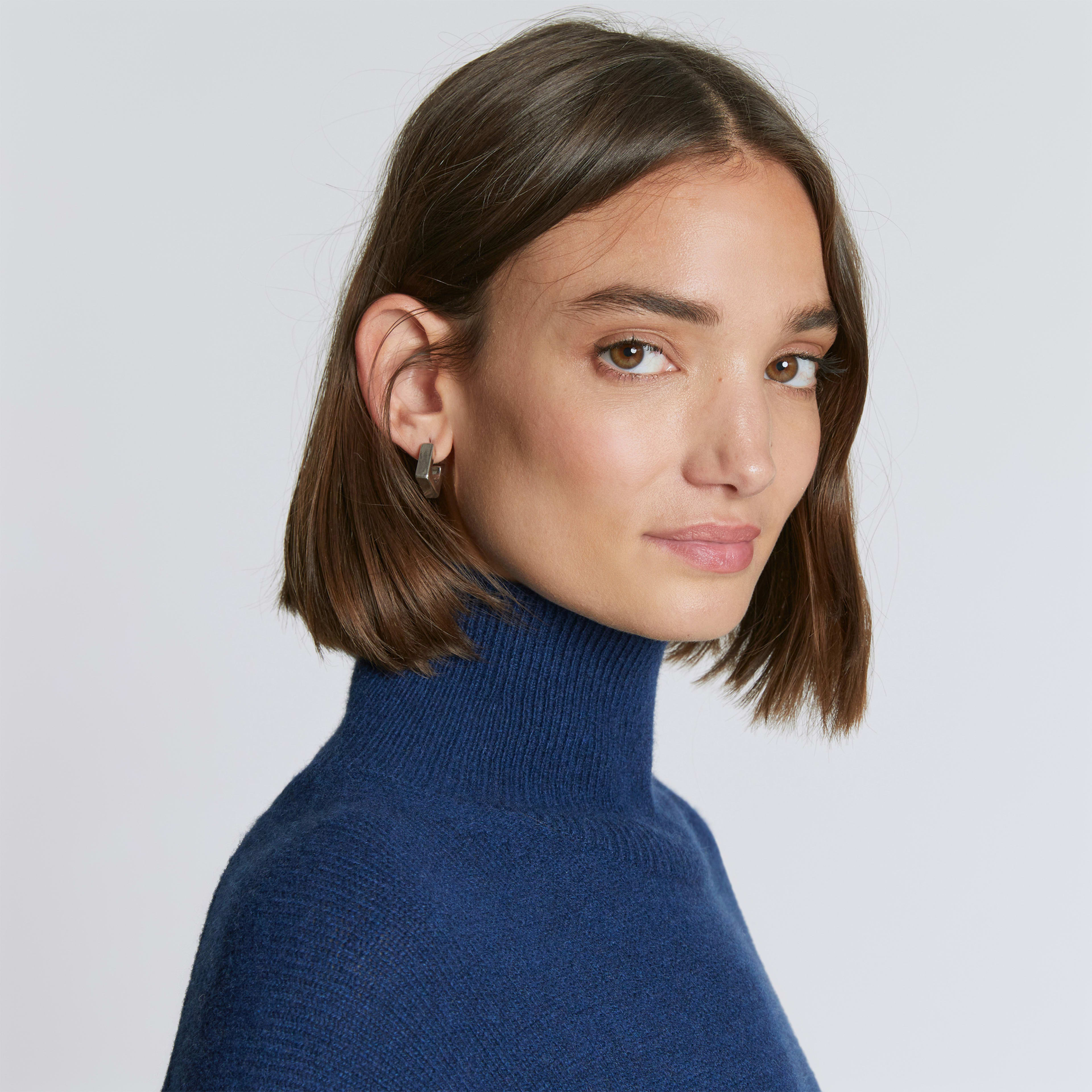 the-cashmere-oversized-turtleneck-bright-navy-everlane