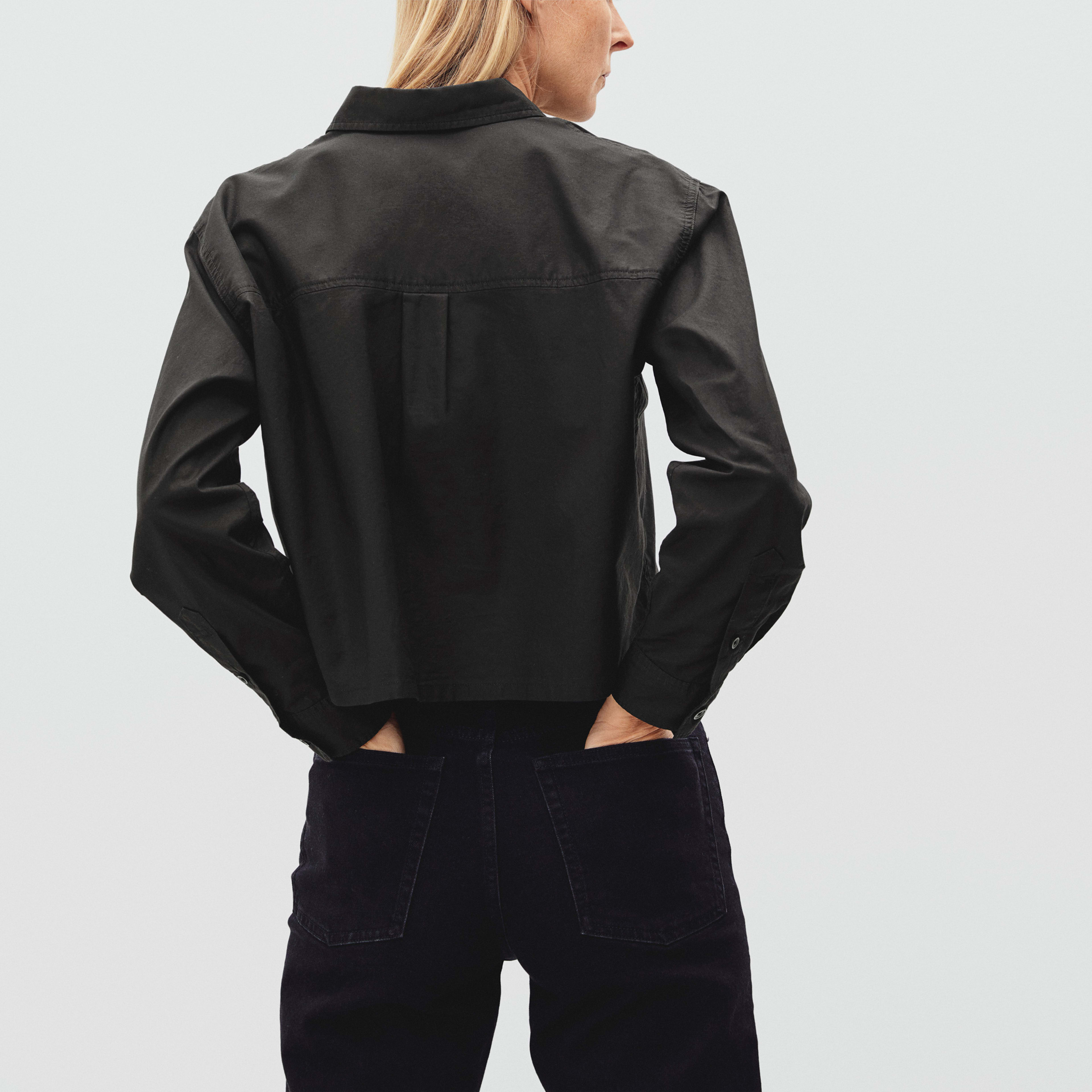 the-way-short-shirt-black-everlane