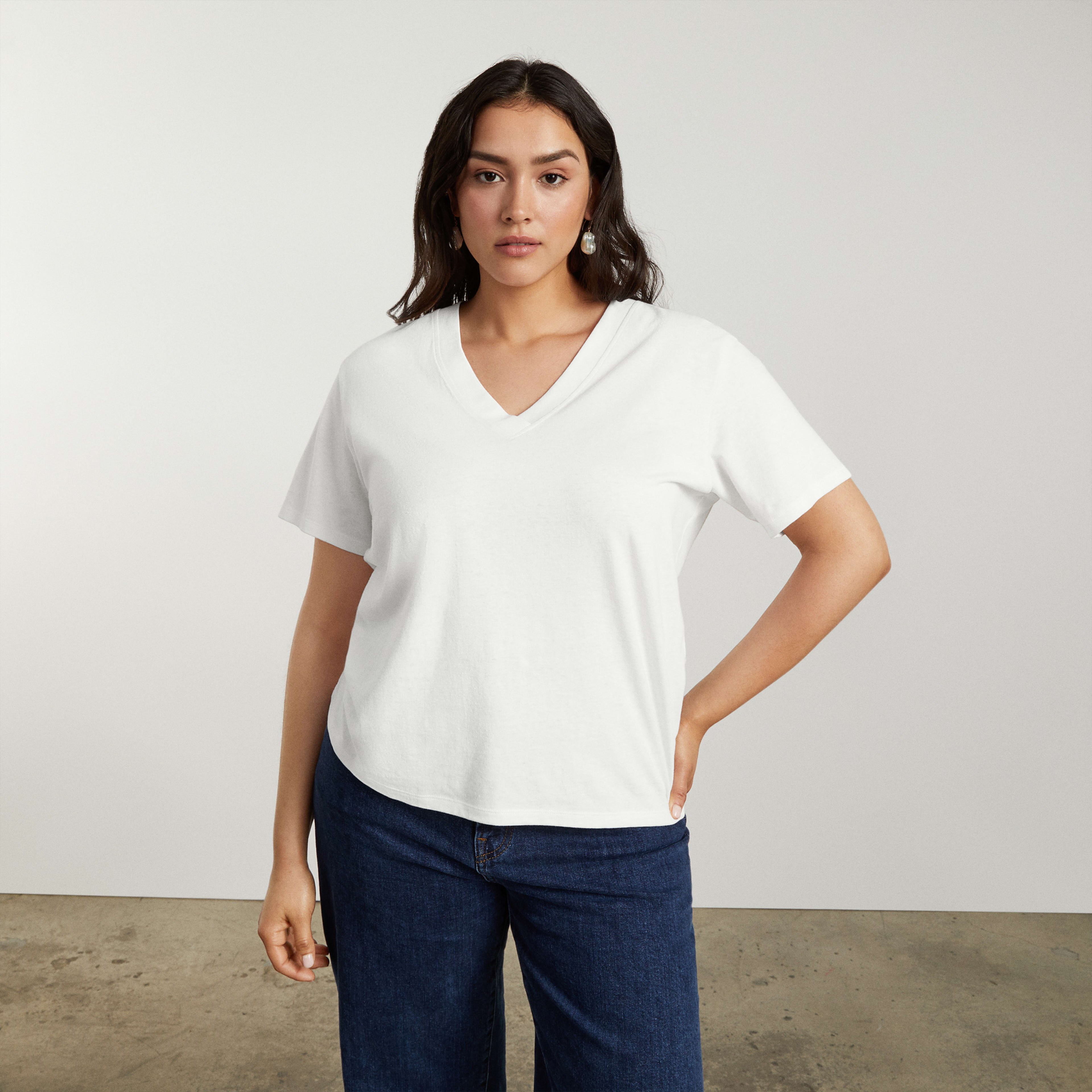 The Vintage V-Neck Hemp Tee White – Everlane