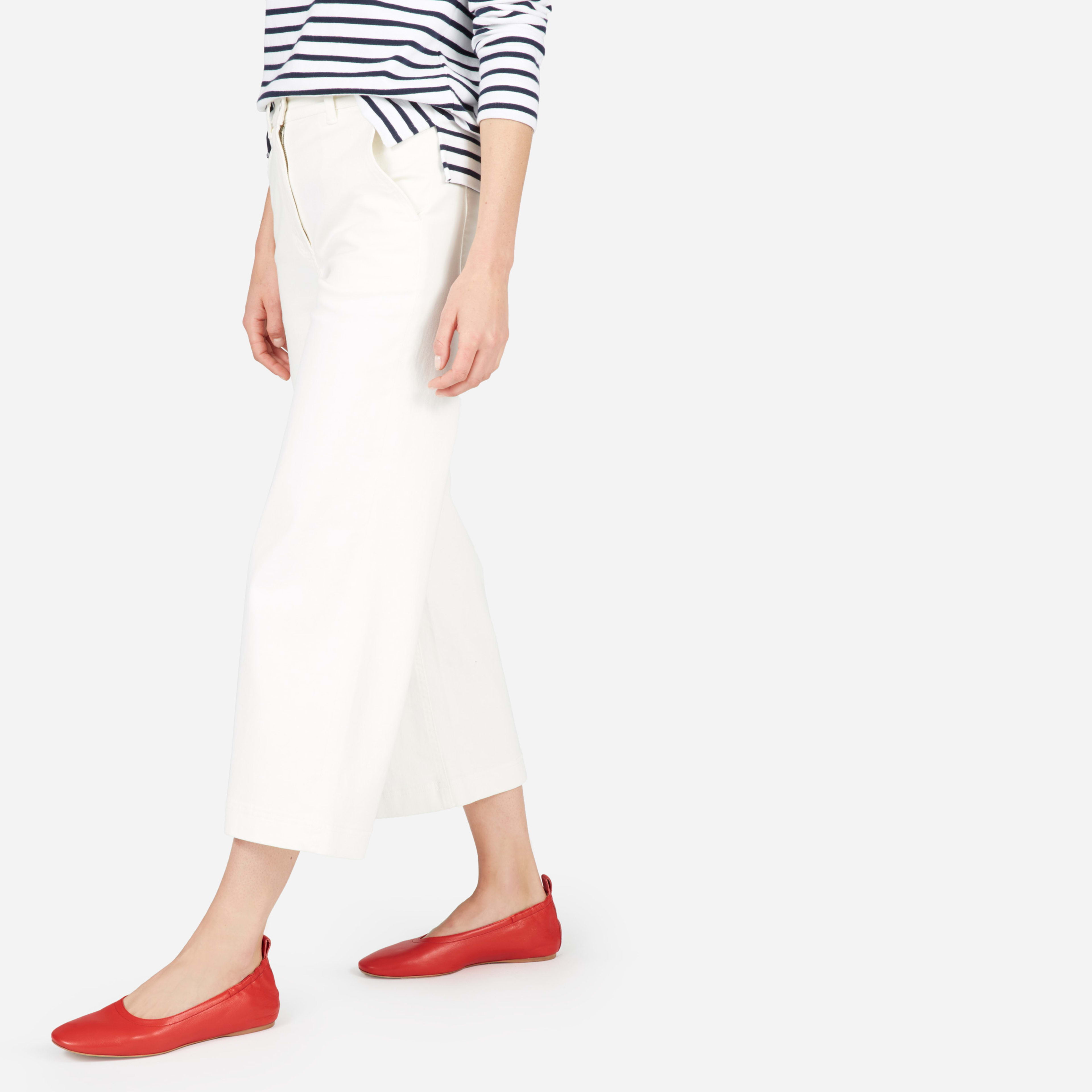 The Day Flat Bright Red – Everlane